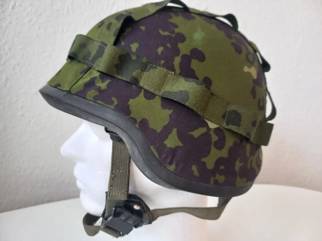 Billede 1 - Hjelm M/96 - Str. M - Camouflage M/84 - Militær