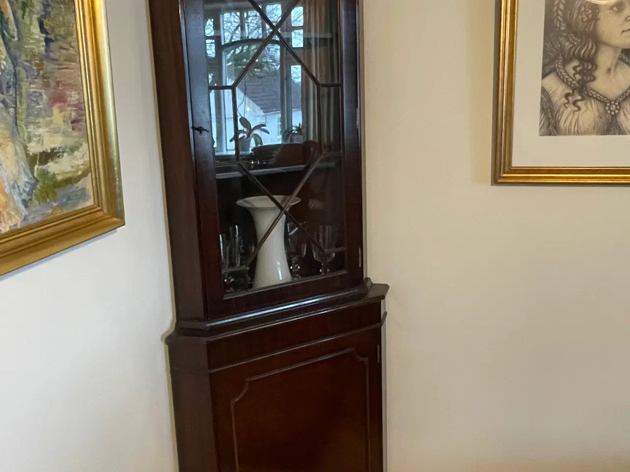 Billede 1 - Klassisk Hepplewhite mahogni hjørne vitrineskab