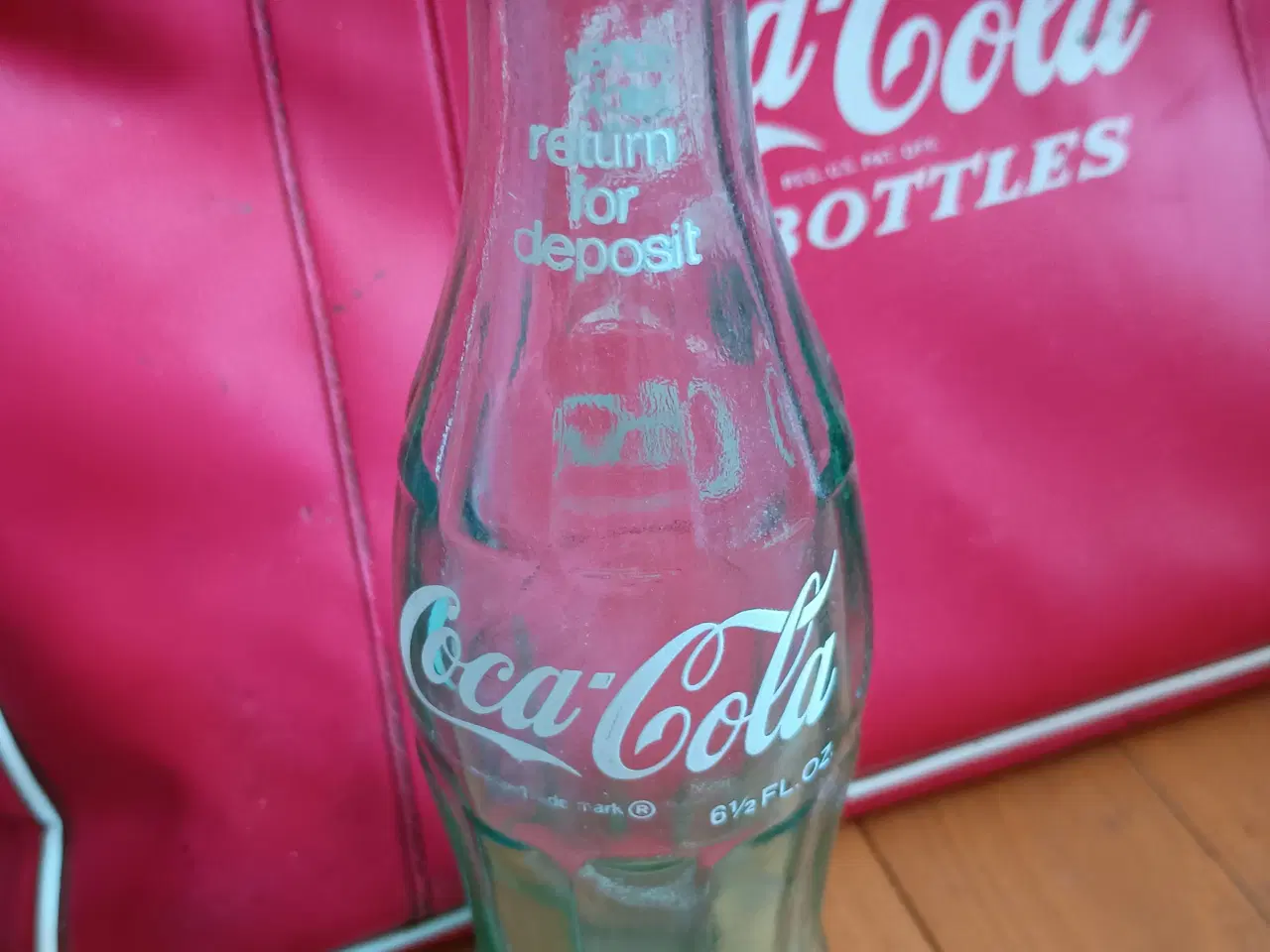 Billede 3 - Coca Cola, vintage køletaske plus glasflaske 