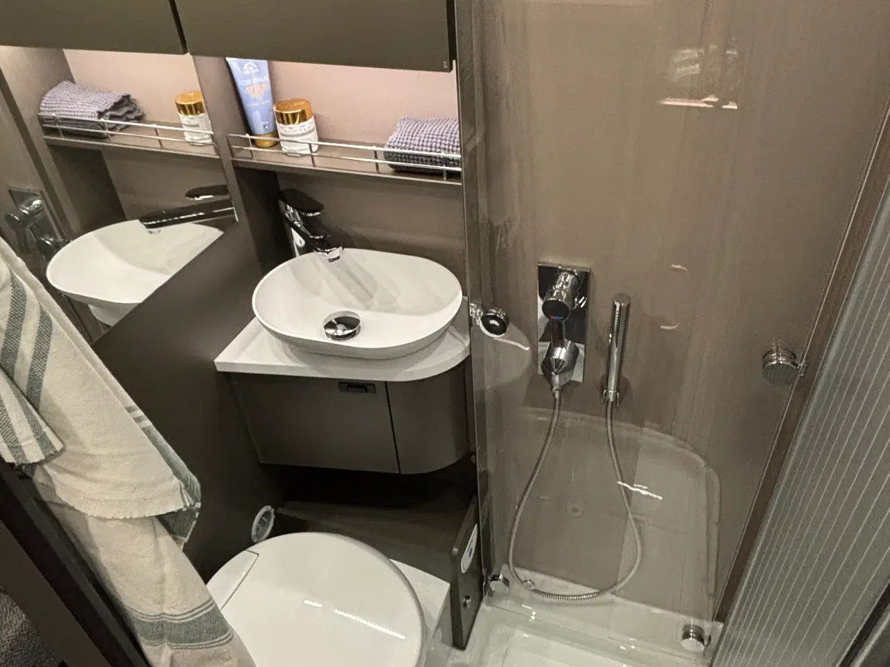 Billede 7 - Bravia 636 med aut. gear og 180 Hk.