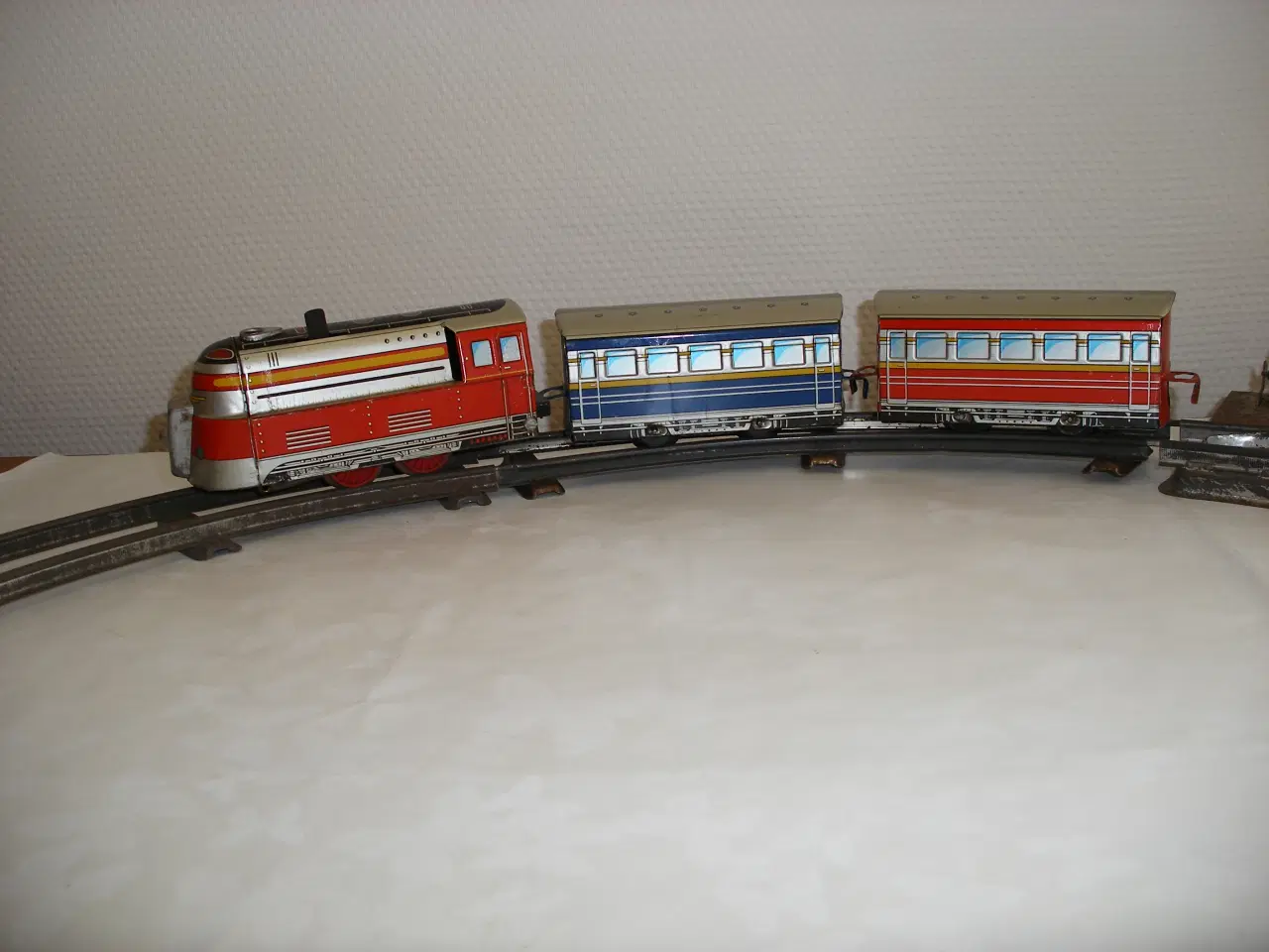 Billede 1 - Batteridrevet bliktog fra ca.1950