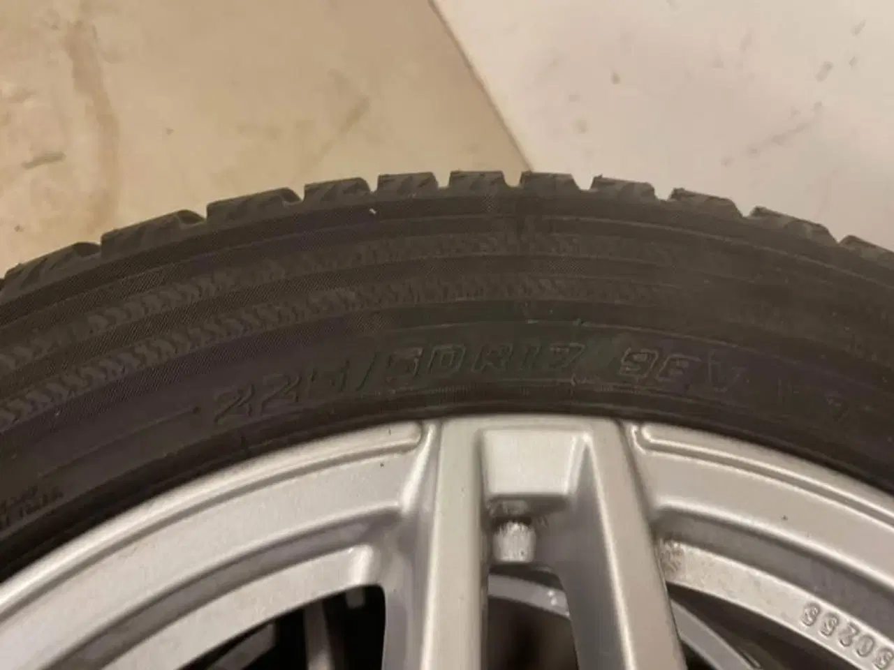 Billede 4 - Vinterdæk på fælge Mercedes