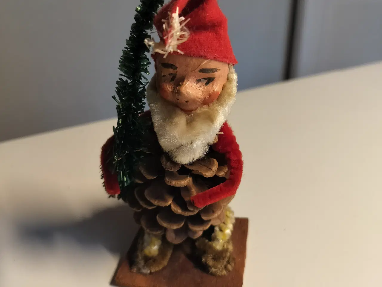 Billede 3 - Gammel koglenisse med juletræ