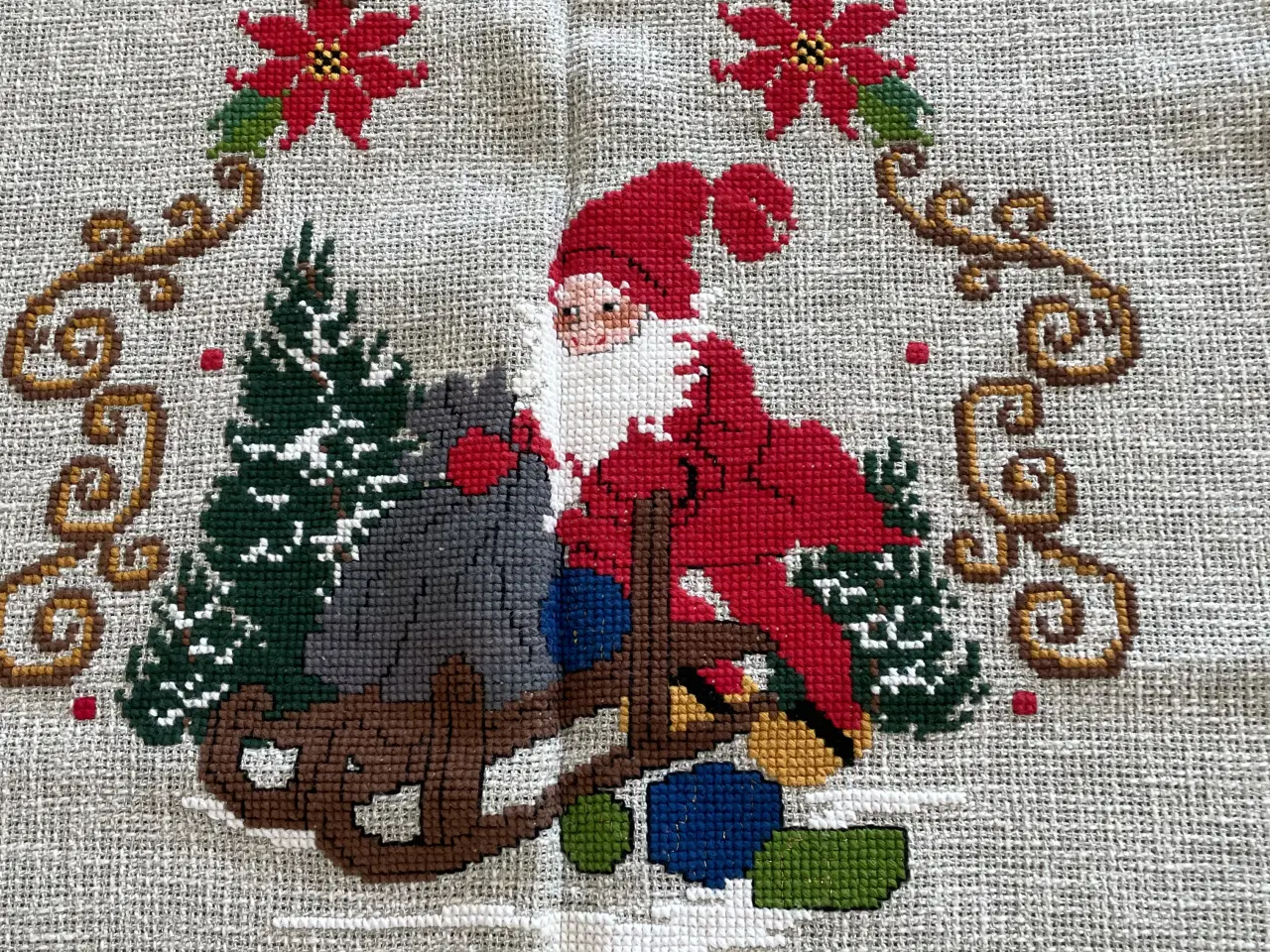 Billede 3 - Broderet juledug