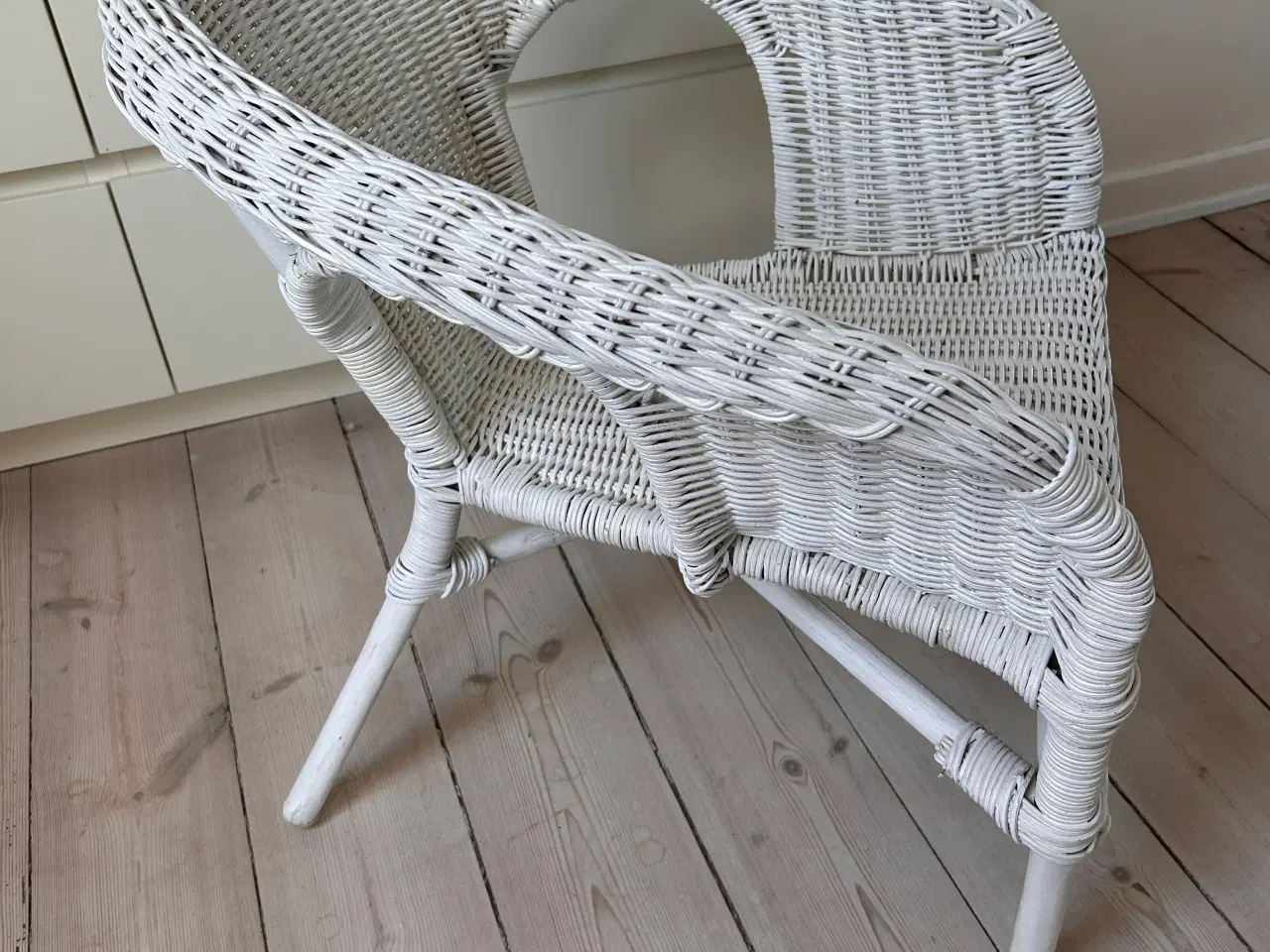 Billede 2 - Kurvestol til børn