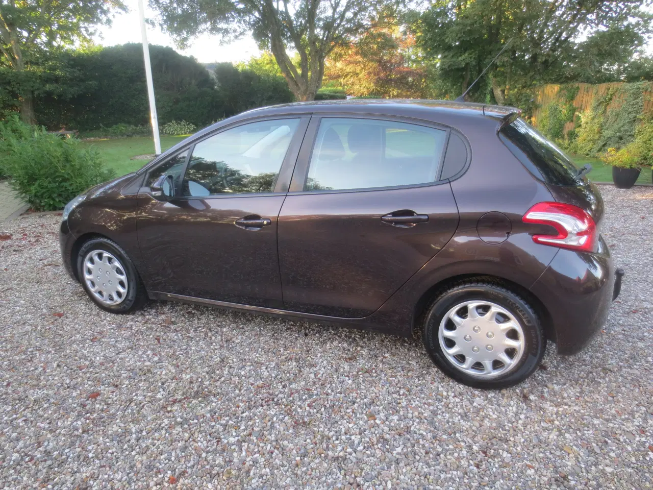 Billede 7 - Peugeot 208 1.4 i 95 Hk. År 2012. 