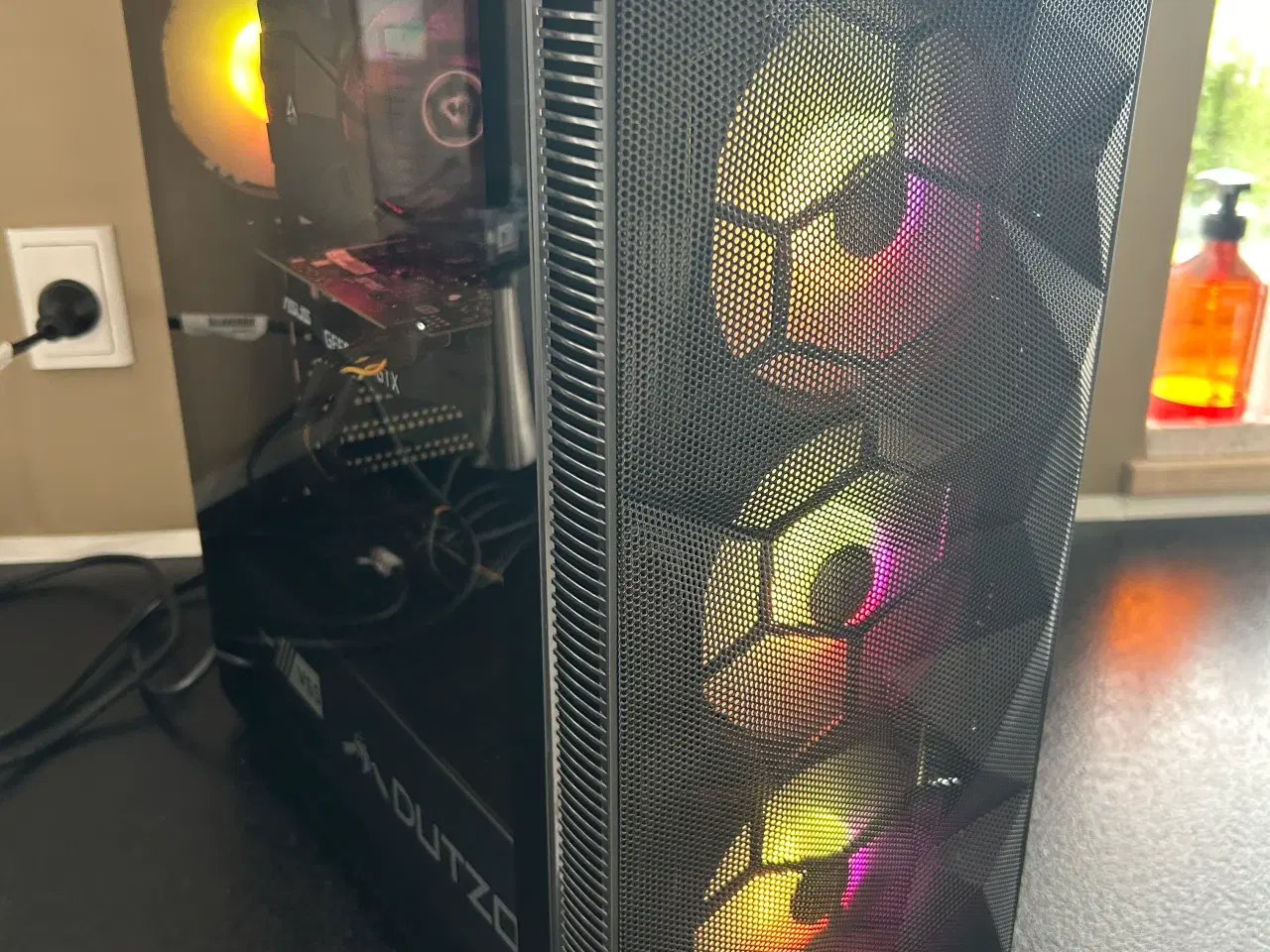 Billede 2 - Fed RGB gamer pc 