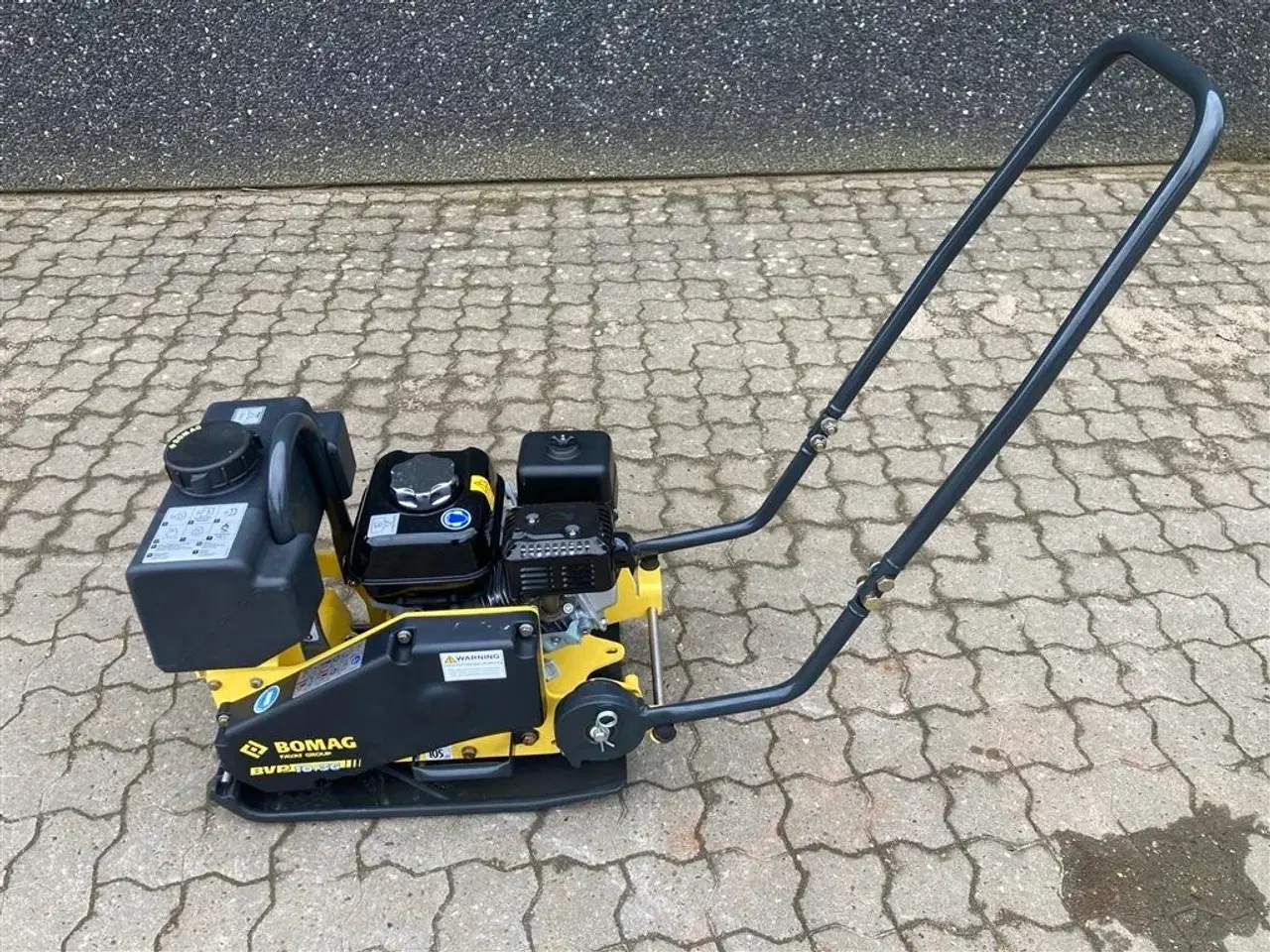 Billede 5 - Bomag BVP 10/36 Monteret med vandtank og spredebom