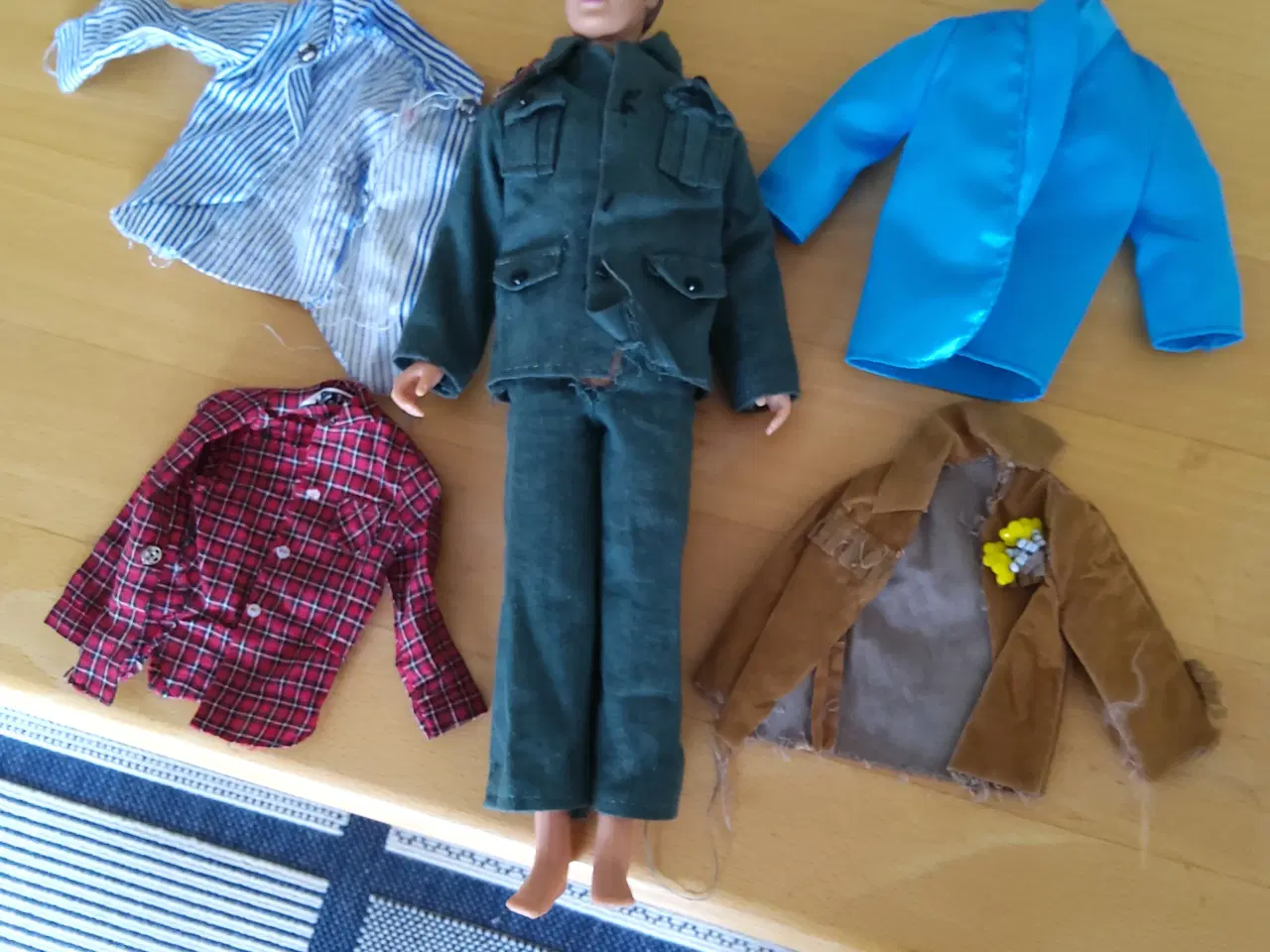 Billede 4 - Dukke  Ken tøj