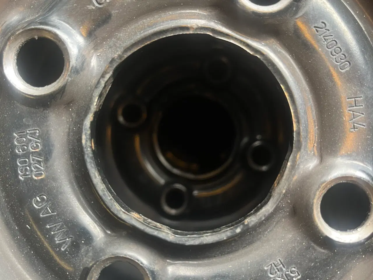 Billede 2 - Vinterhjul VW Up 175-65-14.