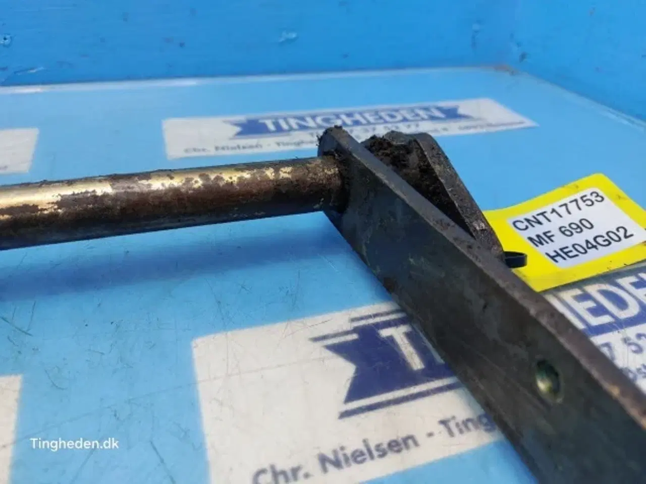 Billede 5 - Massey Ferguson 690 Håndbremse Beslag 1681539M92