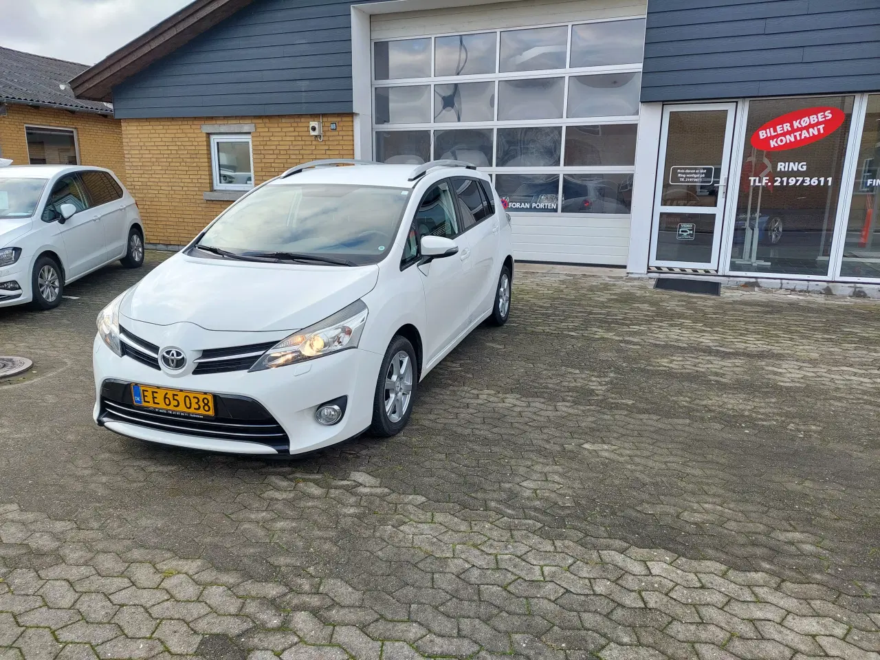 Billede 2 - Velkørende Sportsvan 1,6 D-4D med lavt km. tal.