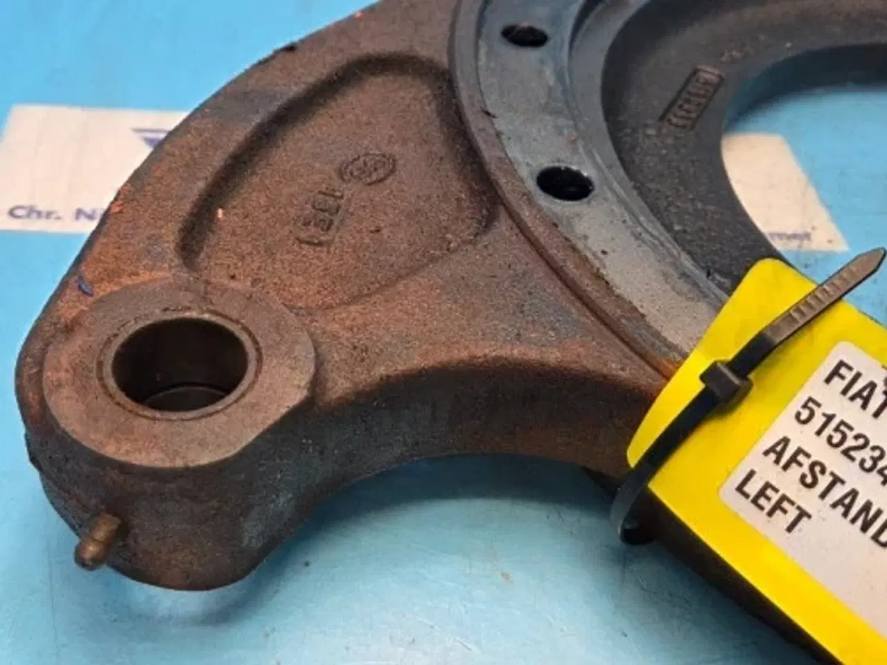 Billede 10 - Fiat F130DT Afstandsstykke L. 5152348