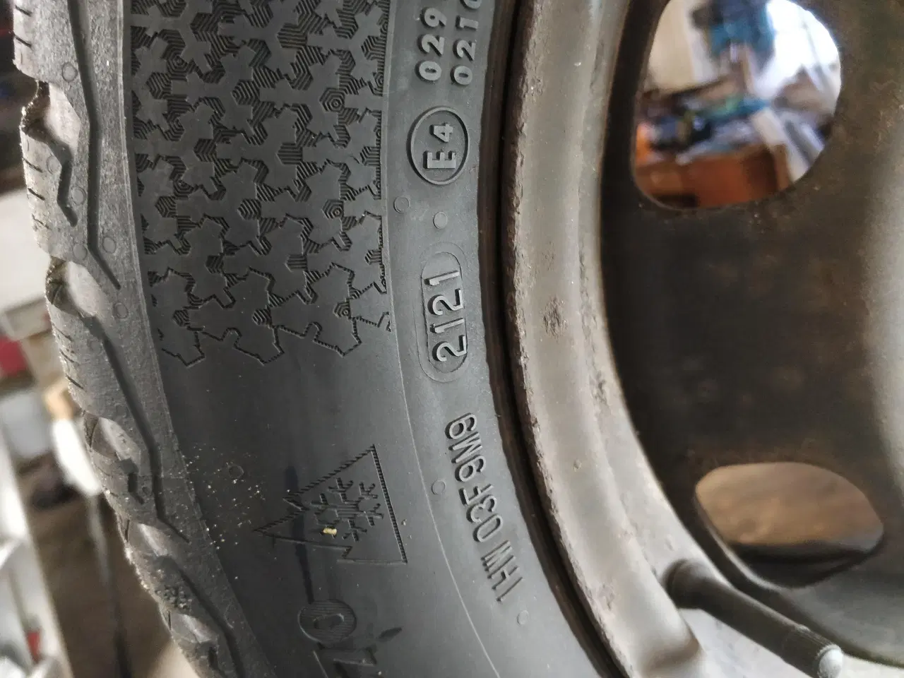 Billede 3 - Winterhjul peugeot Conitnental 6,5 mm mønster