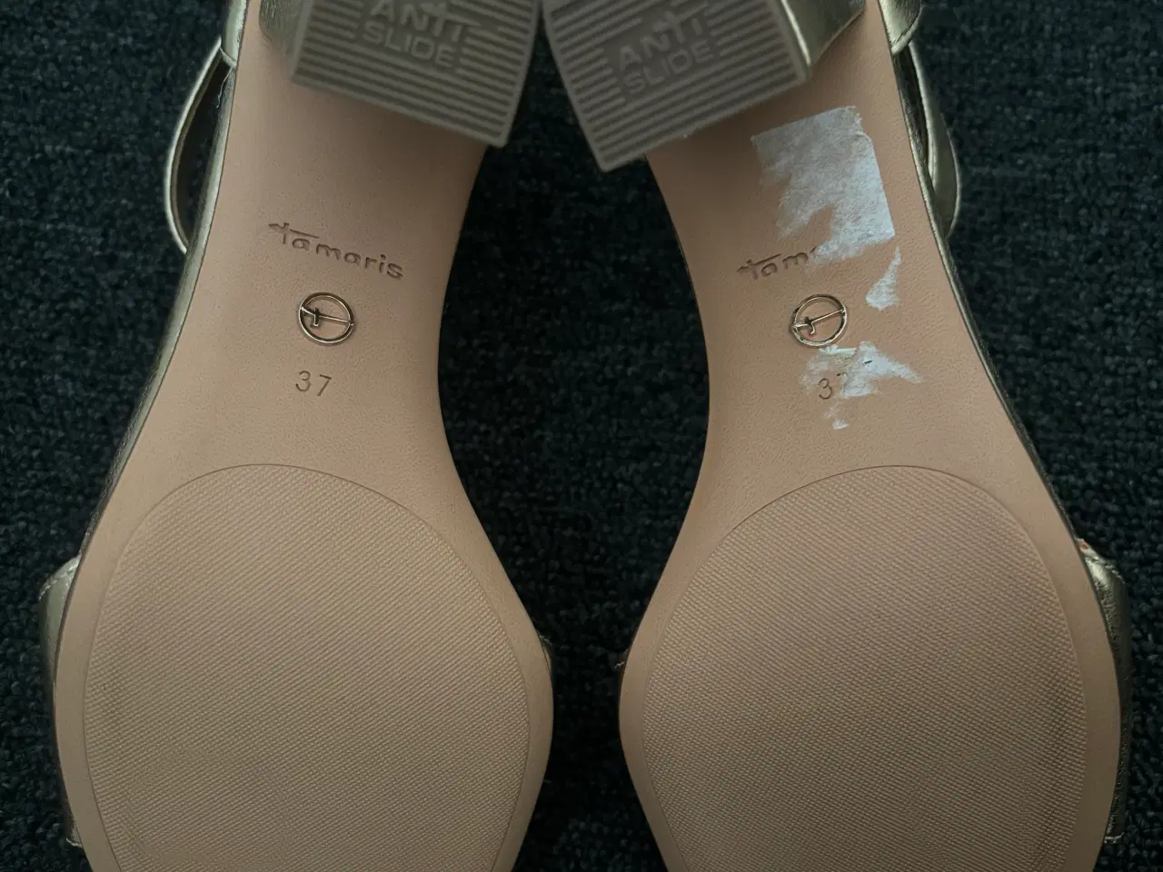 Billede 8 - Nye Tamaris guld sandaler 