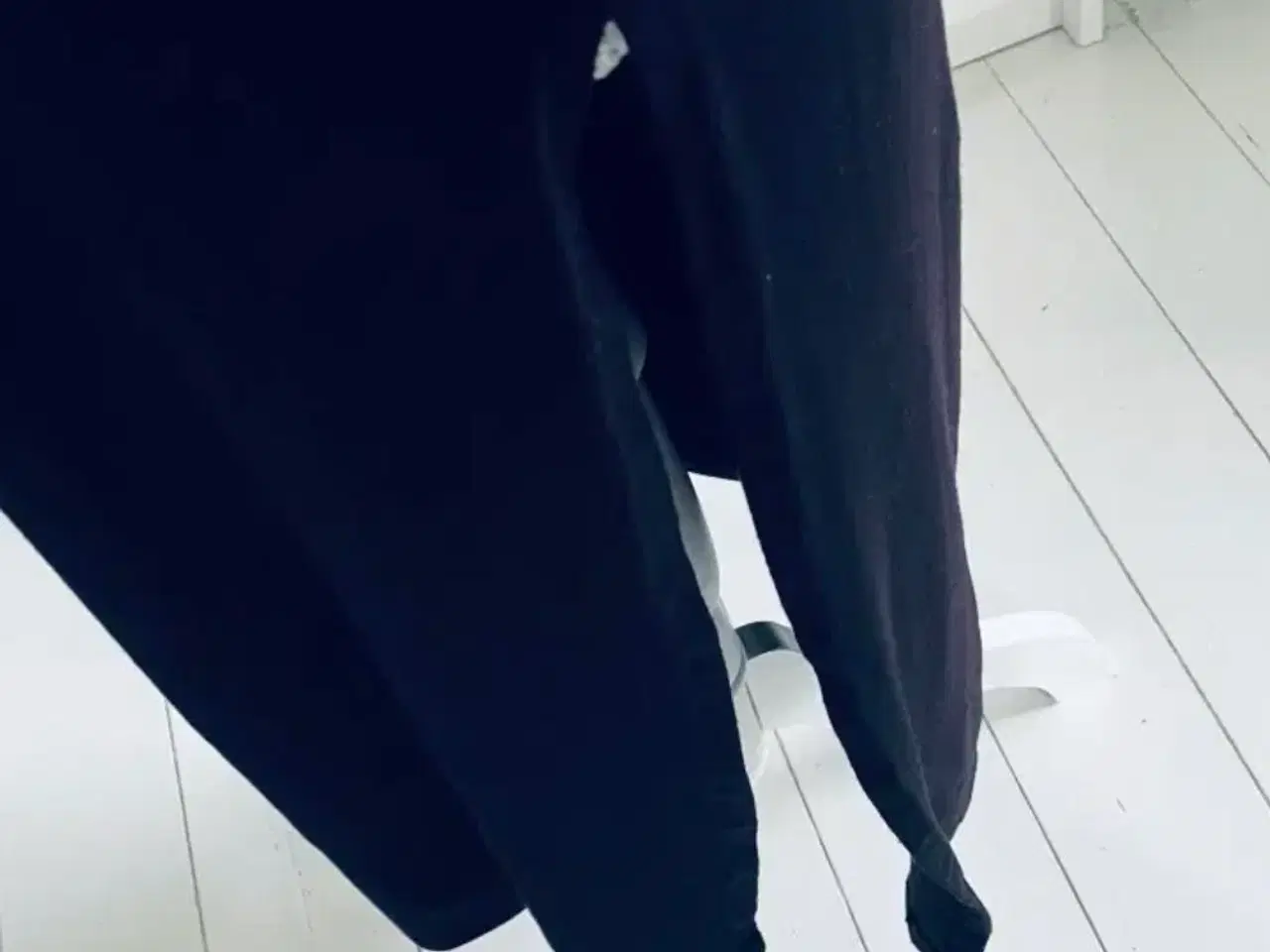 Billede 2 - Gina tricot kjole i sort 