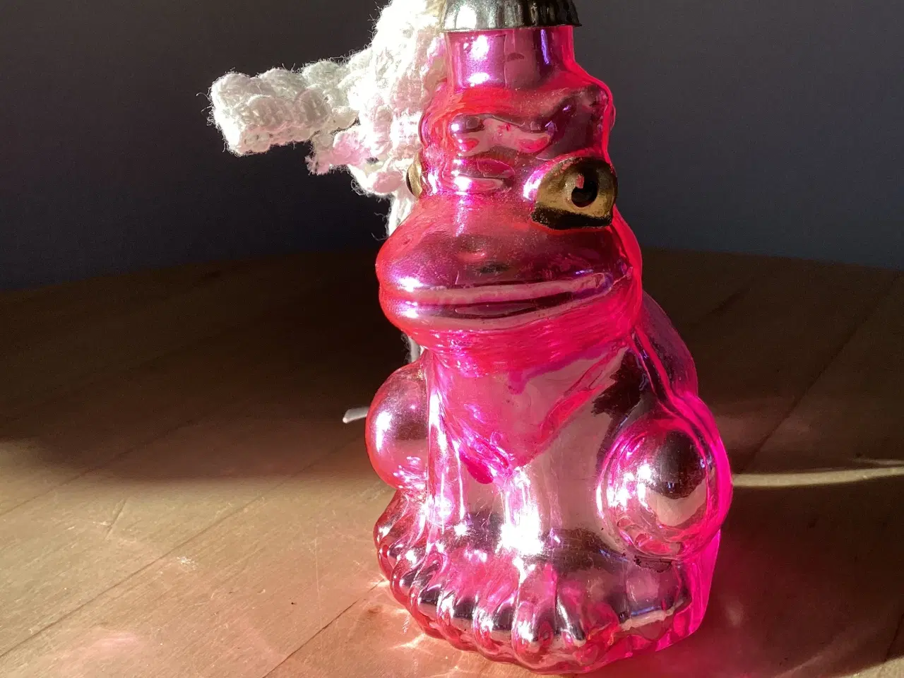 Billede 1 - Julepynt- lyserød frø fra Lisbeth Dahl