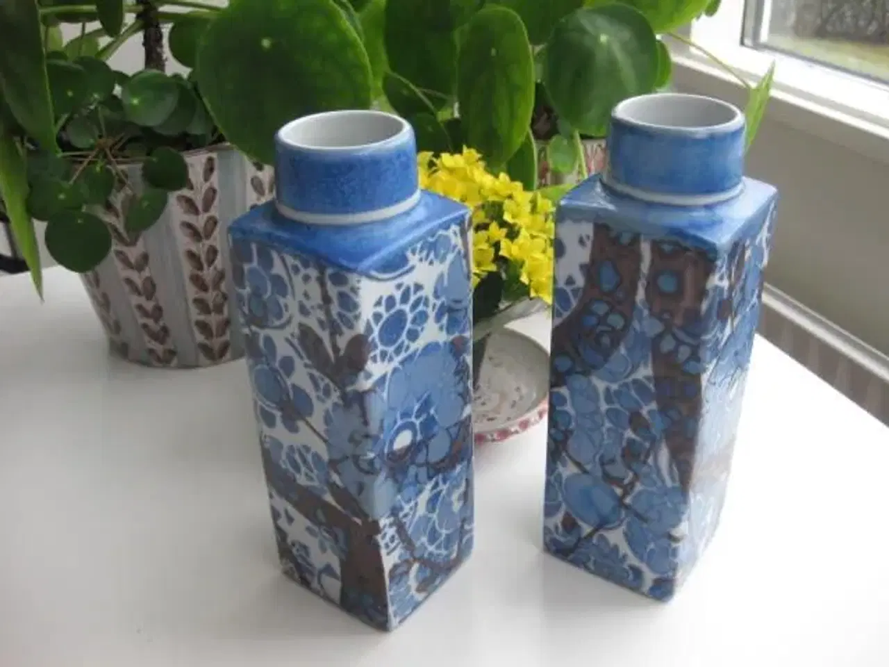 Billede 2 - Fajance vase af Johanne Gerber