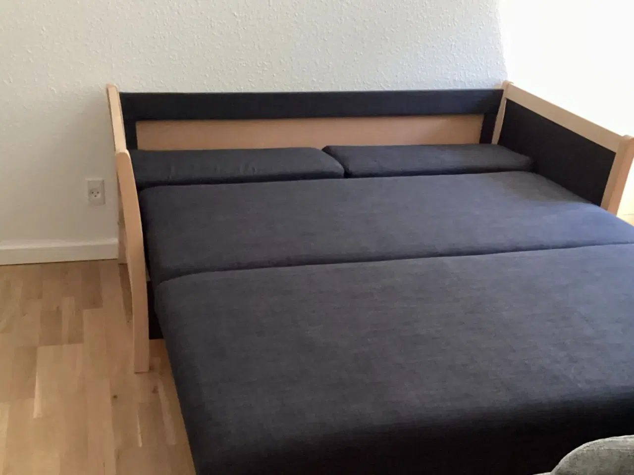 Billede 2 - 2 Personers sofa, sovesofa.
