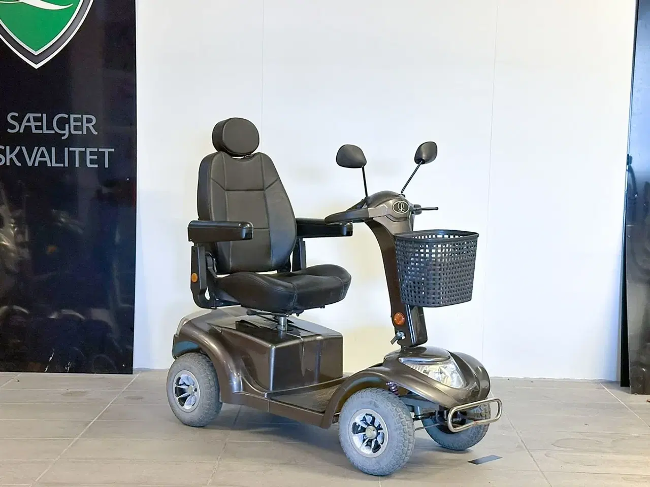 Billede 1 - LM-500 grå