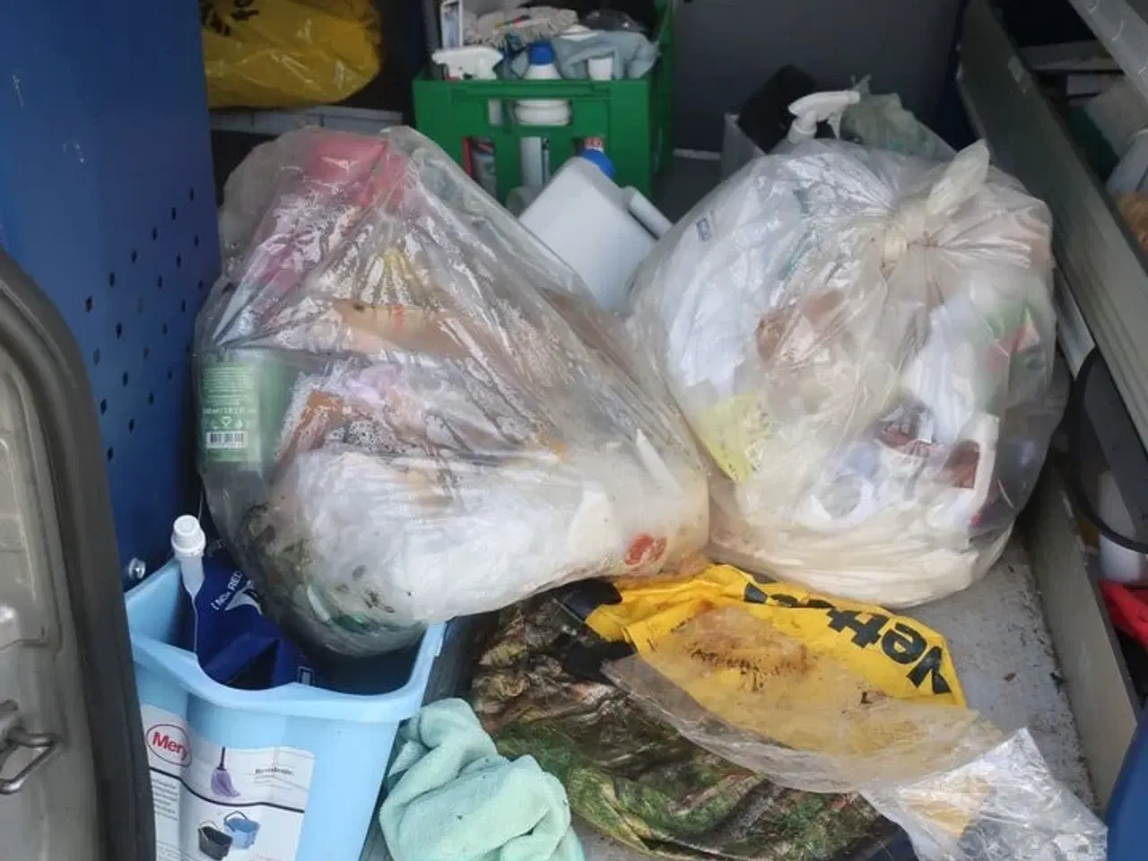 Billede 24 - Varebil FORD TRANSIT CUSTOM VAN 2.0 TDCI - FWD (170 HK) med indhold