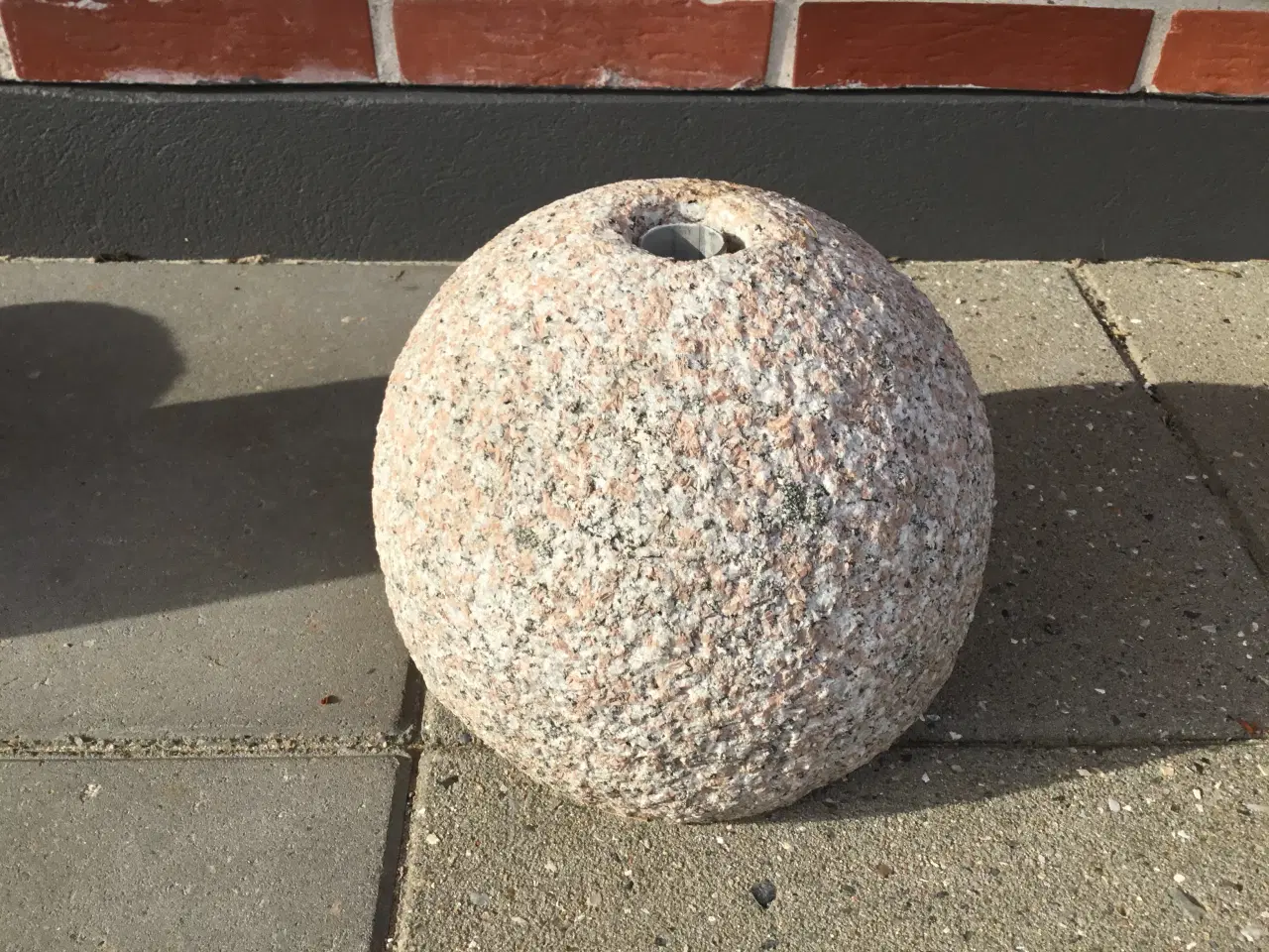 Billede 1 - Havefakkel af sten