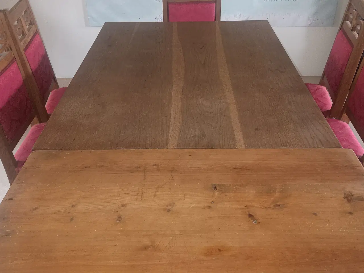 Billede 3 - Massiv spisebord og 6 stole