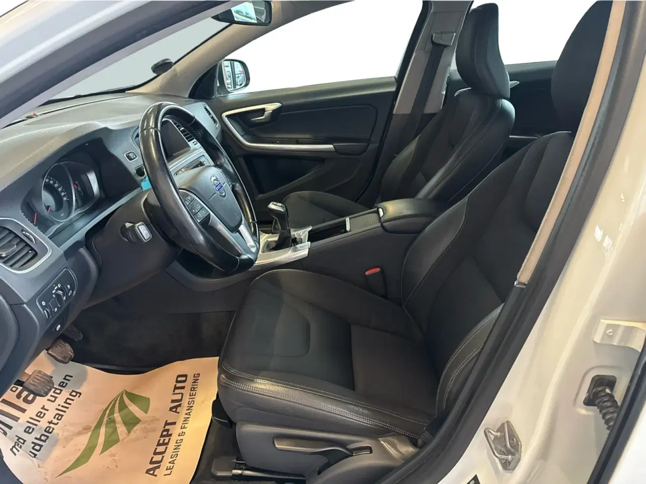 Billede 11 - Volvo V60 2,0 D4 181 Momentum Drive-E