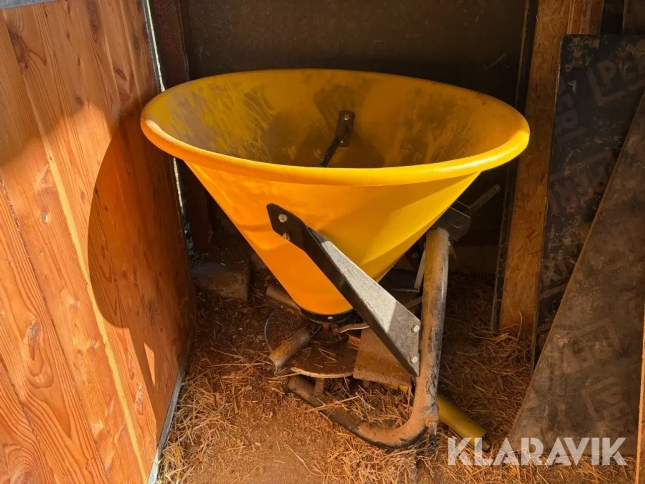 Billede 1 - Gødningsspreder