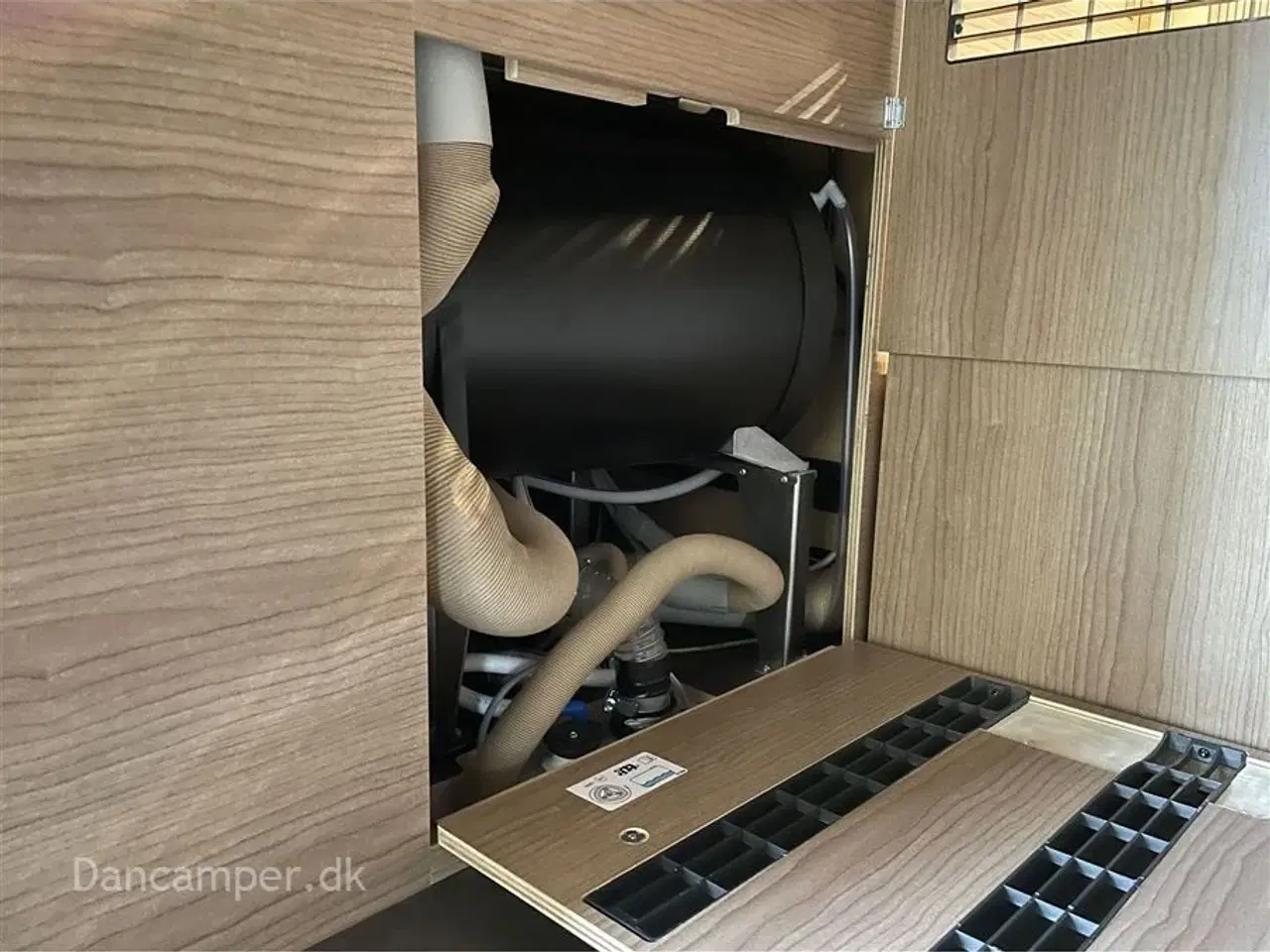 Billede 10 - 2025 - Carthago Van Genius 641 LE MB GENIAL Carthago Van Genius 641 LE 170 Hk - 9 trin G-Tronic automatgear