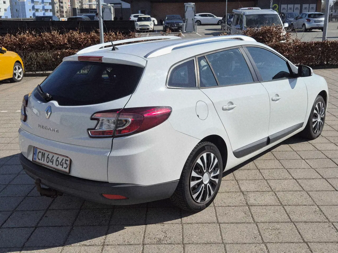 Billede 2 - Nysynet lav km pæn og velholdt fuld service 