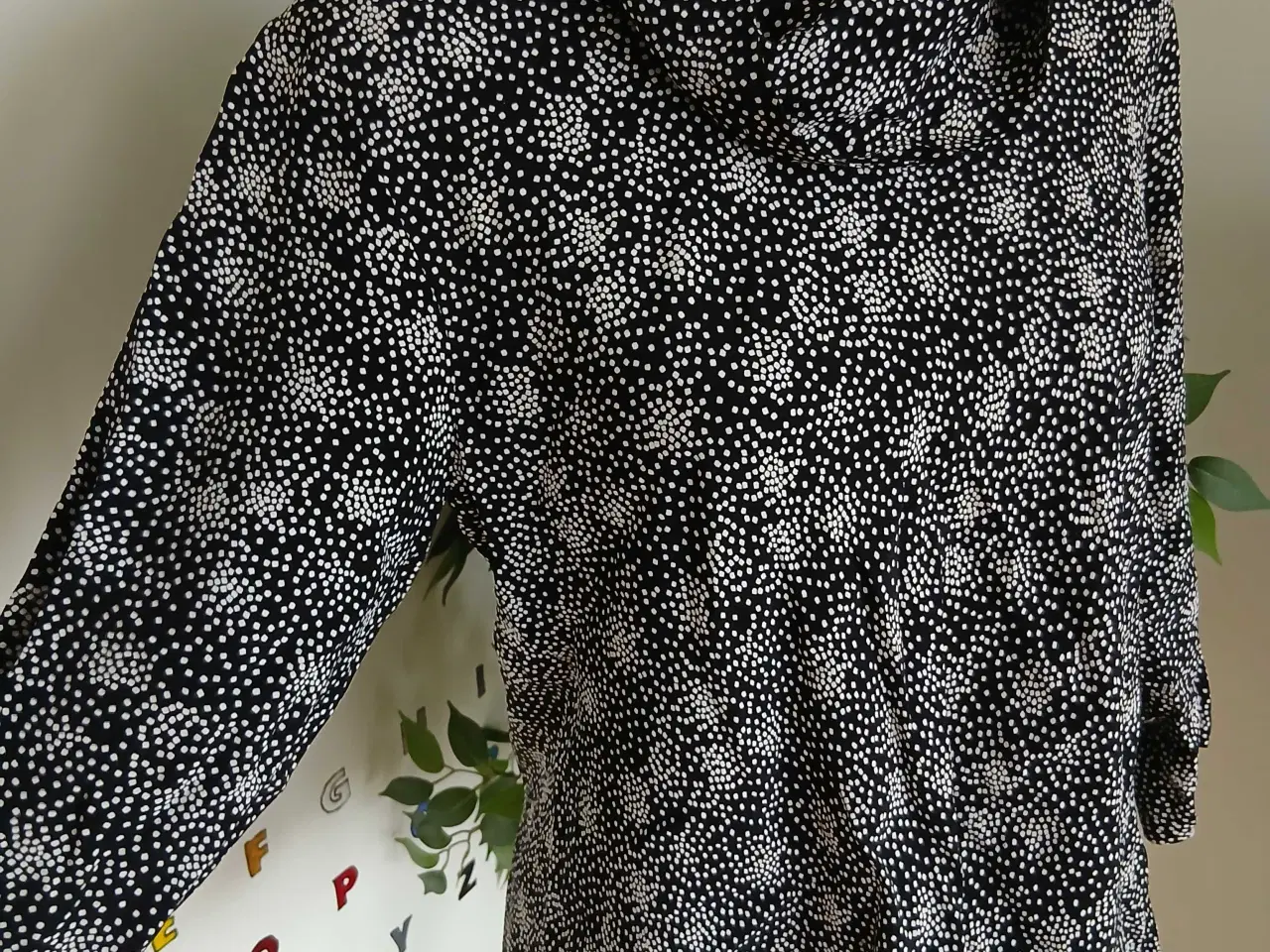 Billede 4 - Bluse. Masai. Small/36