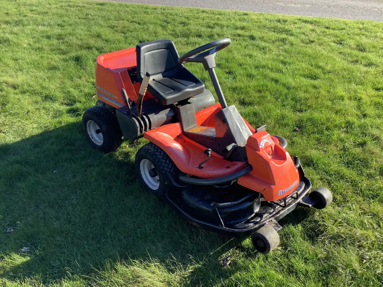 Billede 1 - Havetraktor. Husqvarna frontrider.