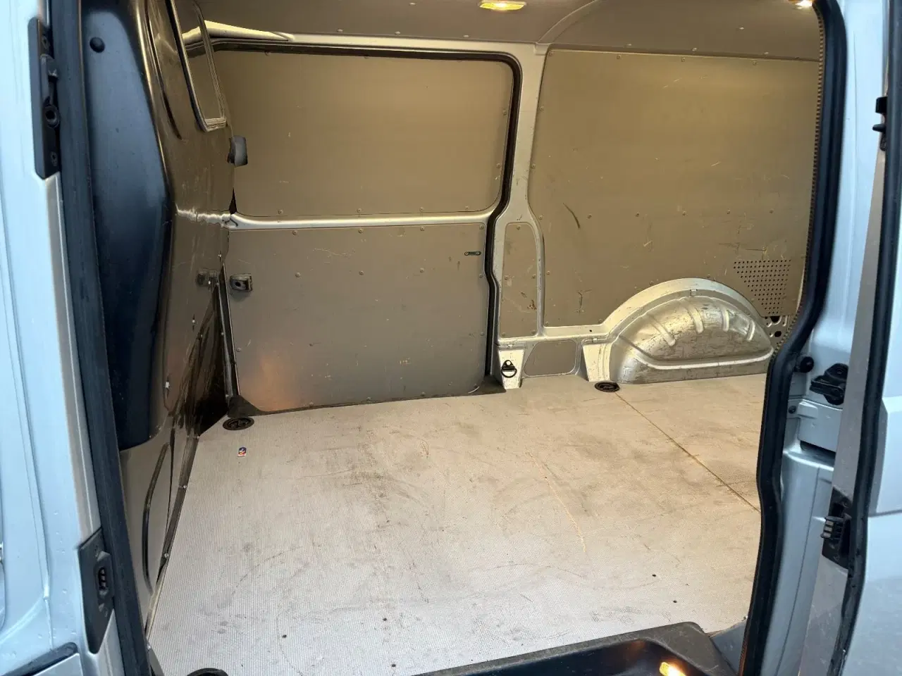 Billede 9 - VW Transporter 2,0 TDi 140 Kassevogn lang