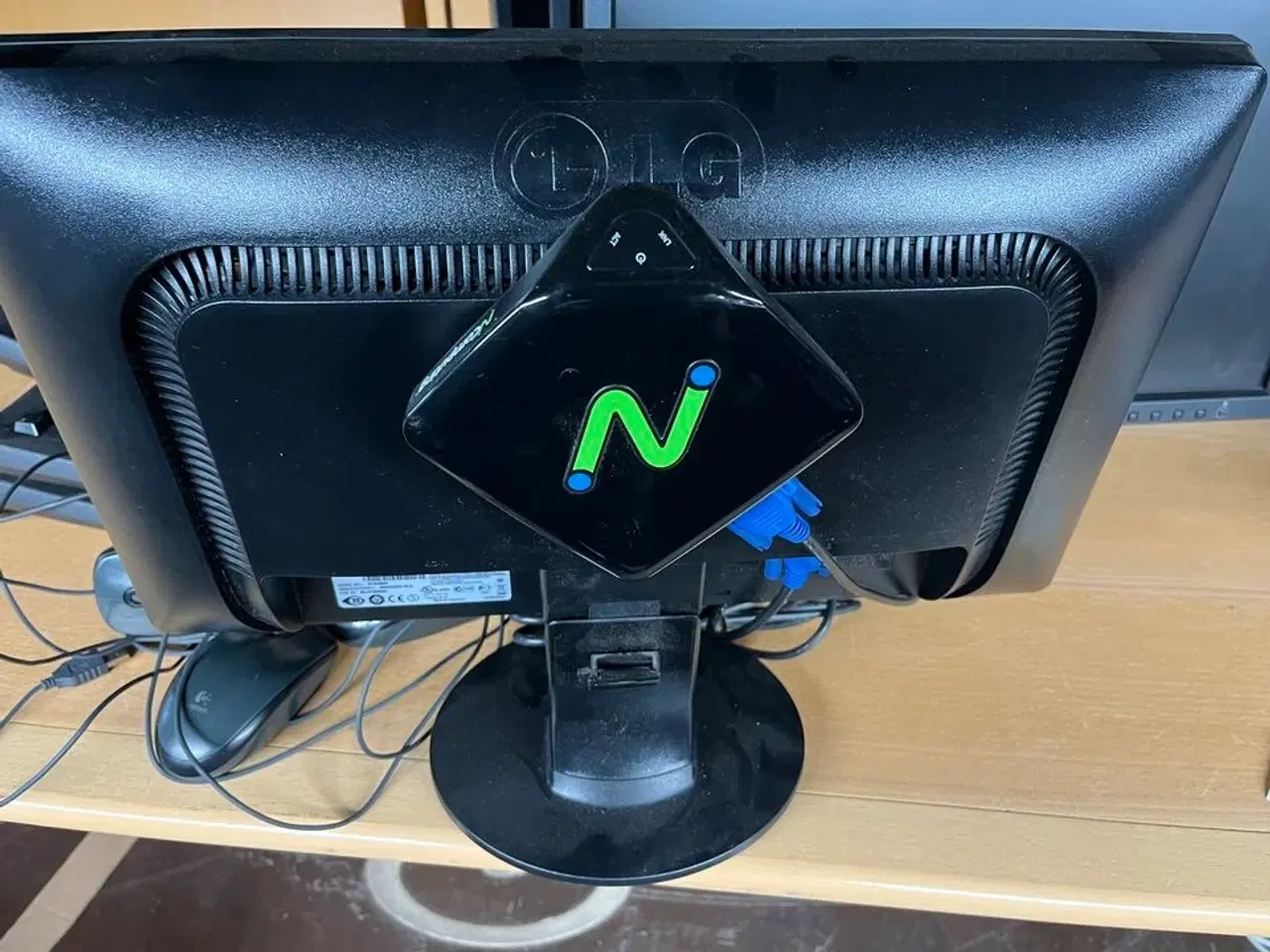 Billede 2 - 4 stk. 19" PC skærme LG  W1946S inkl. NComputing enhed