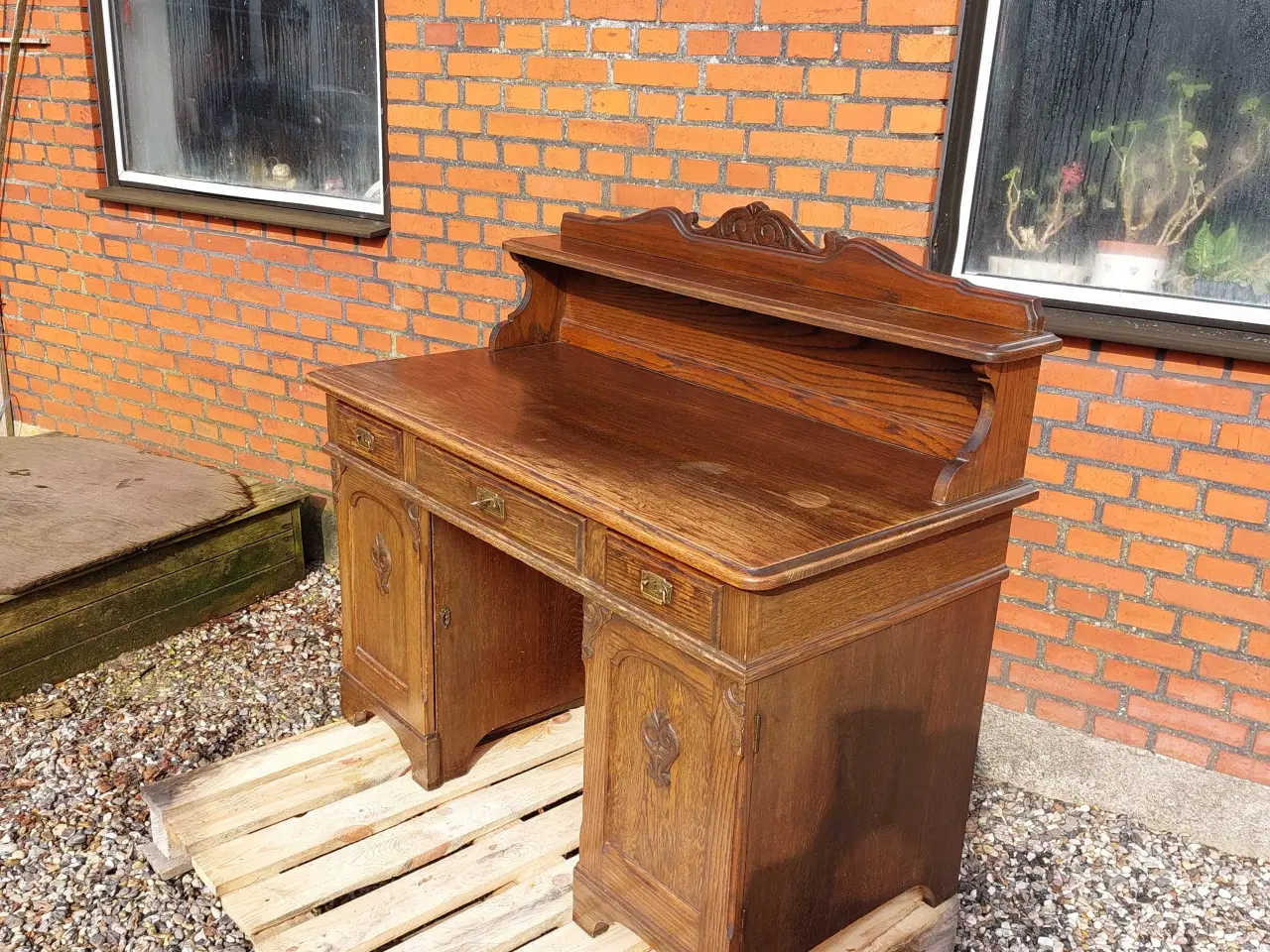 Billede 1 - Gl. Skrivebord blank egetræ