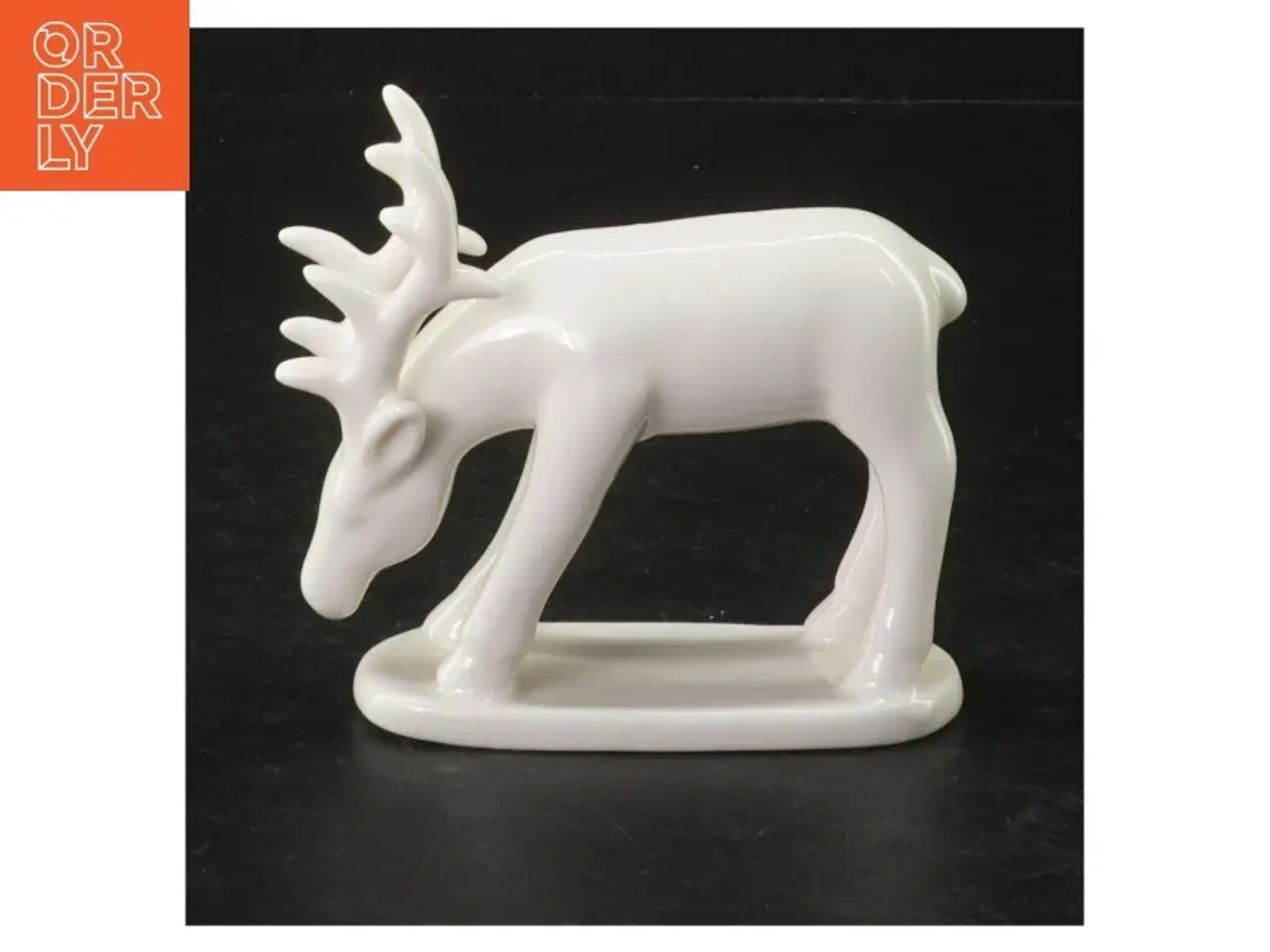 Billede 1 - Hvid porcelæn elgfigur (str. 9,5 x. 7,5 cm)