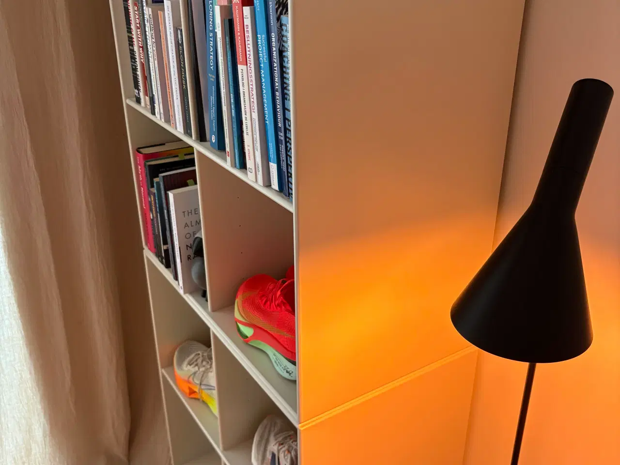 Billede 1 - Montana reoler, sokler og låge 