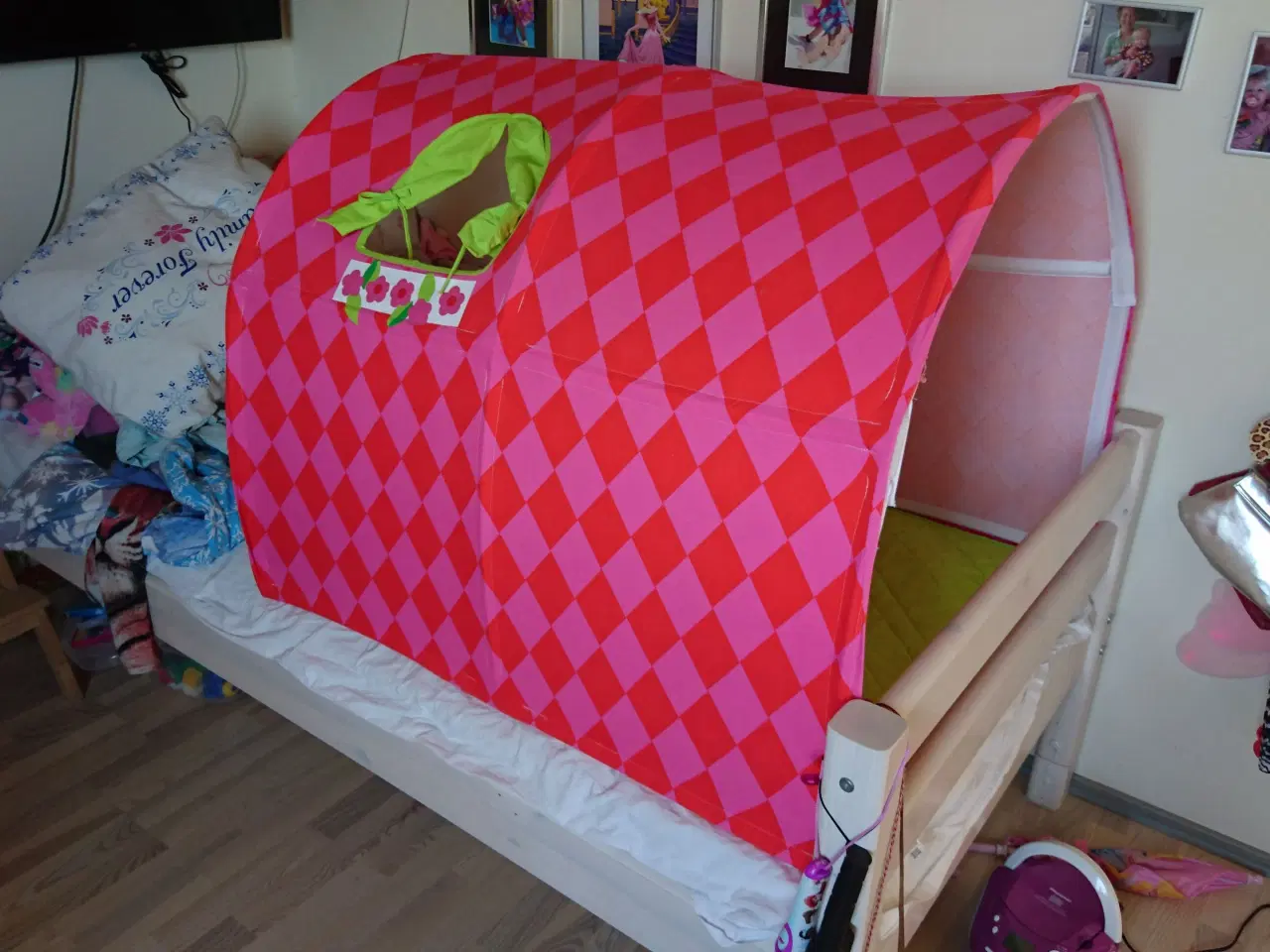 Billede 3 - Flexa sengehule i pigefarver. evt. 2 stk.