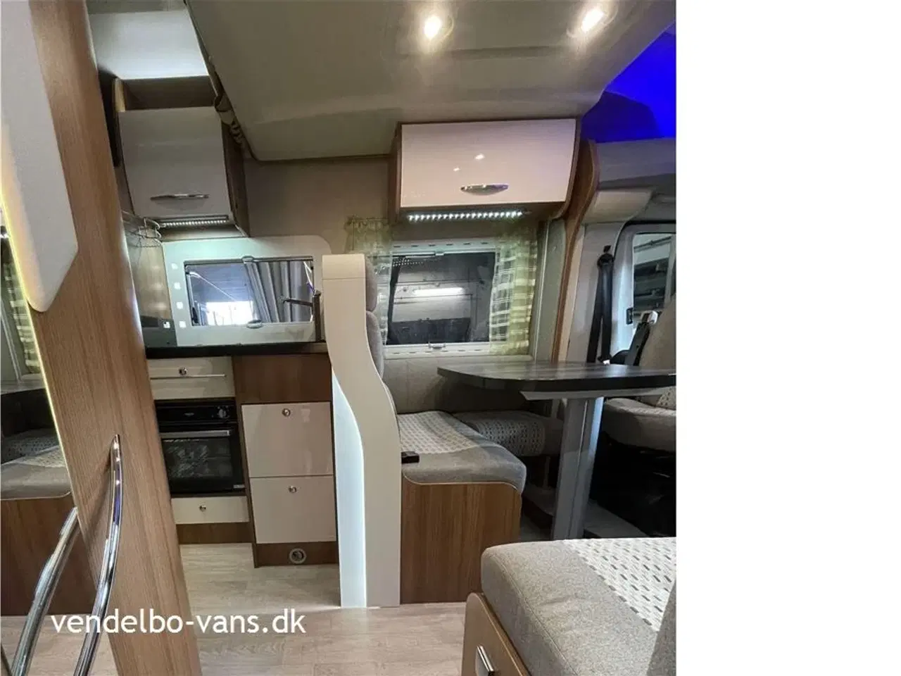 Billede 4 - 2014 - Chausson Welcome 717   Enkeltsenge og stor garage