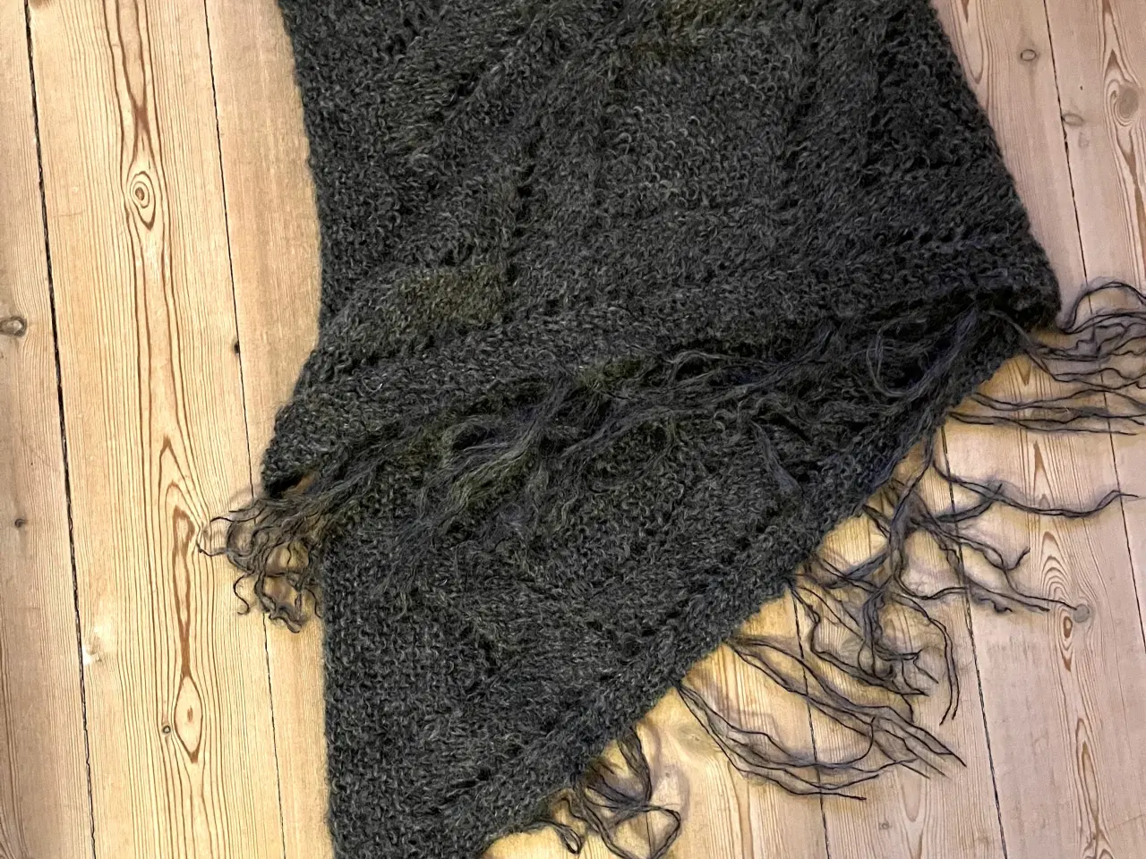 Billede 2 - Strikket sjal
