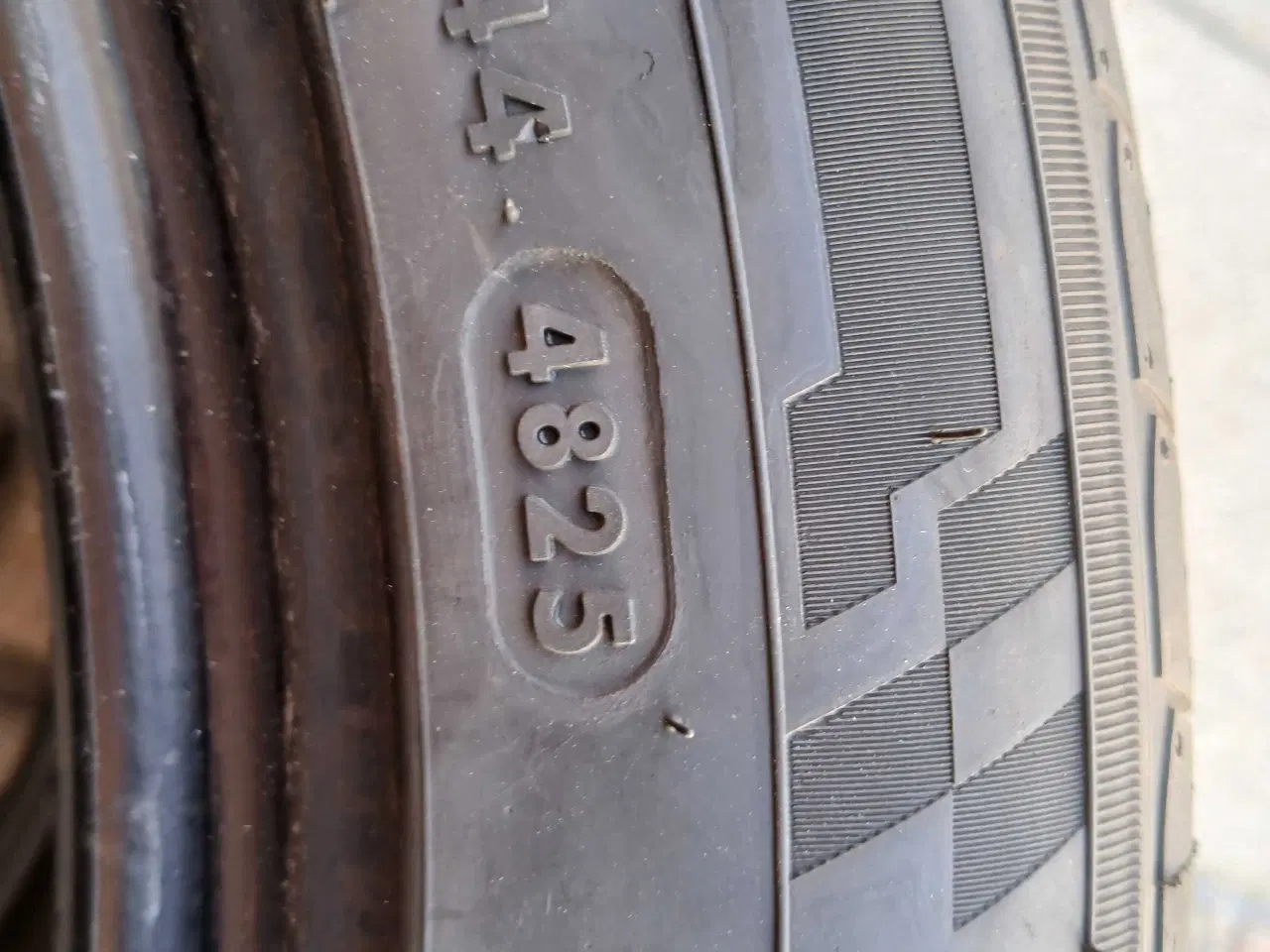 Billede 6 - Afmonteringsdæk 235/50-18