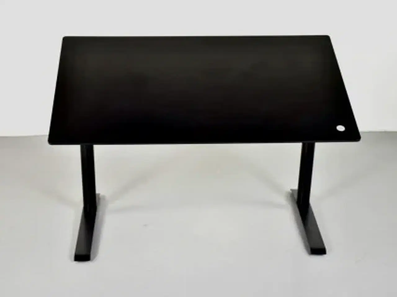 Billede 3 - Cube design hæve-/sænkebord med kip funktion, 140 cm.