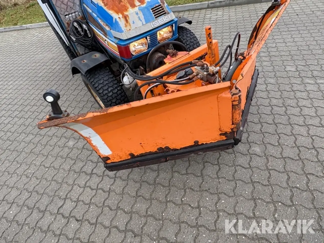 Billede 10 - Kompakttraktor med plov og spreder Iseki