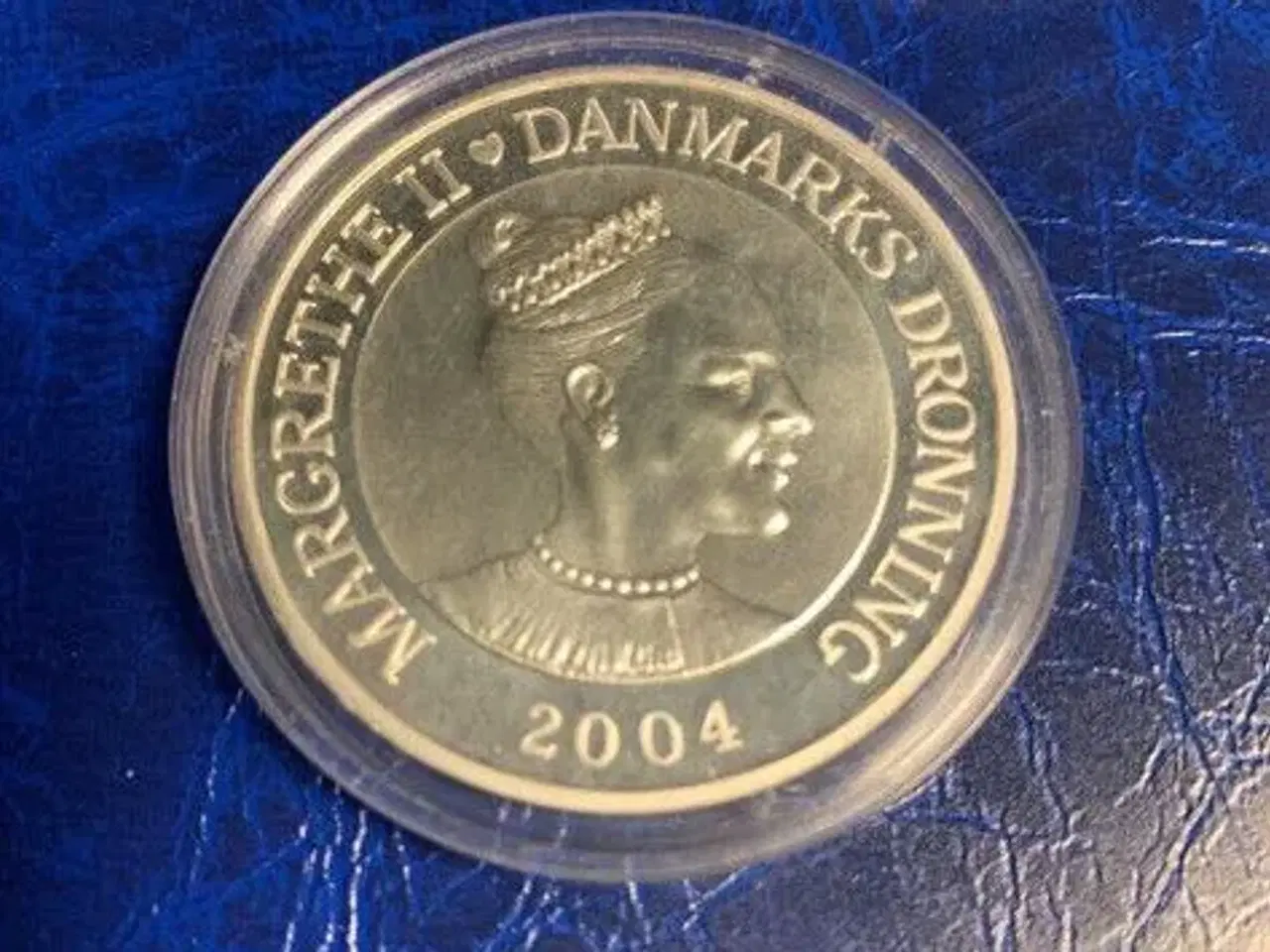 Billede 2 - Dansk 200 kr. Mønt.