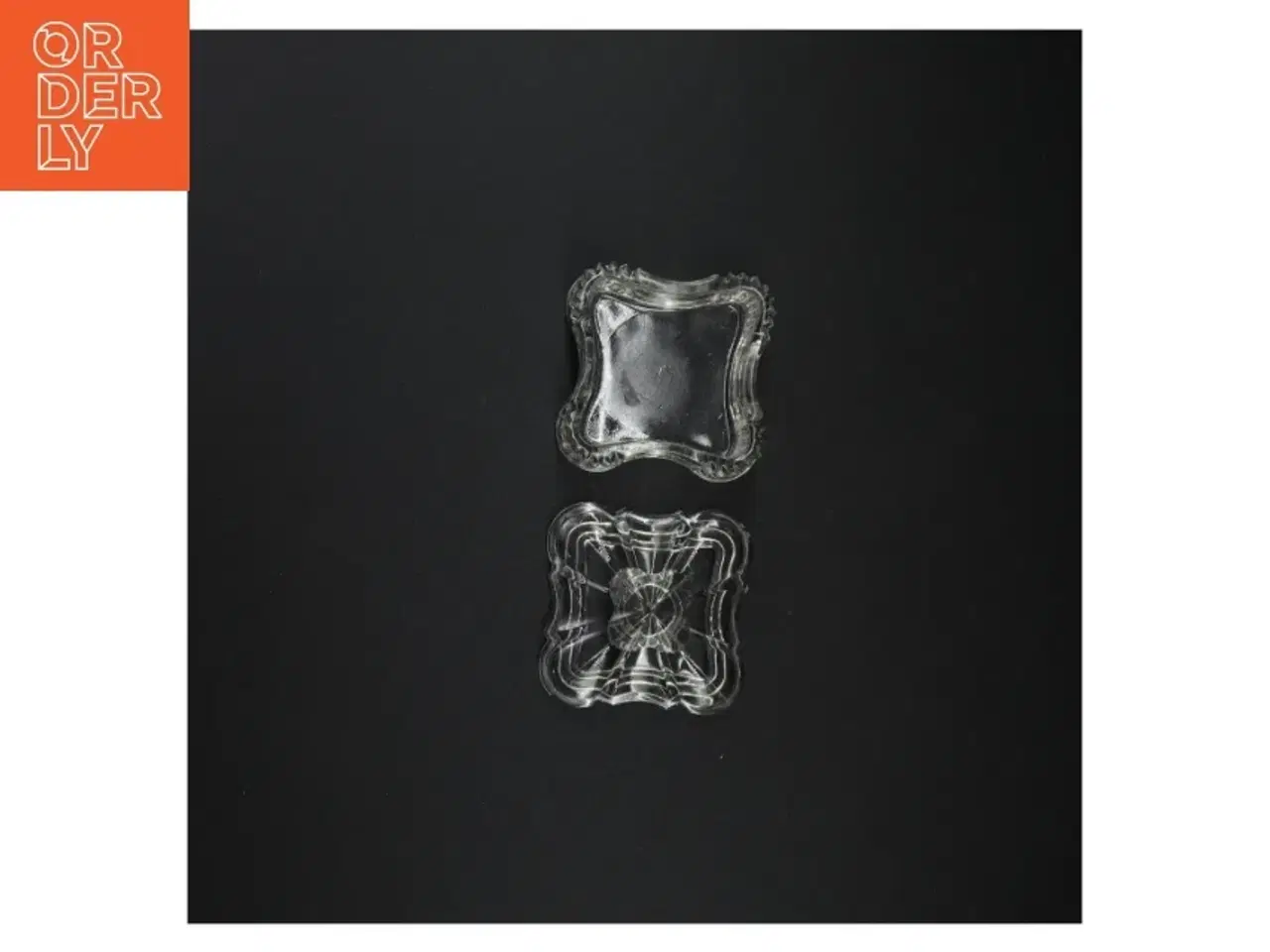 Billede 3 - Krystalglas æske med låg (str. 8 x 4 cm)