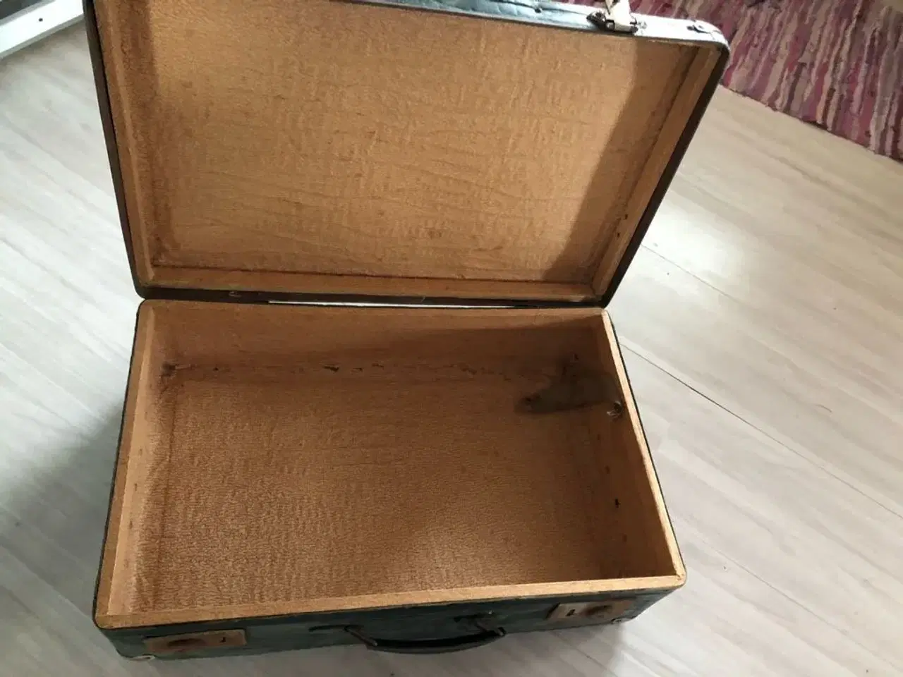 Billede 3 - Antik kuffert