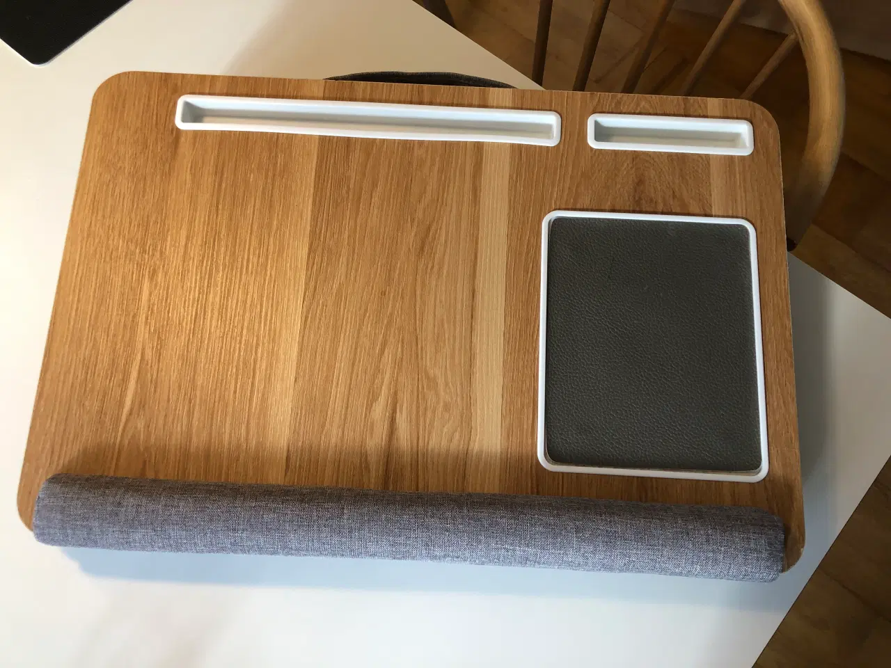 Billede 1 - Laptop bord til knæet, perfekt til bilturen