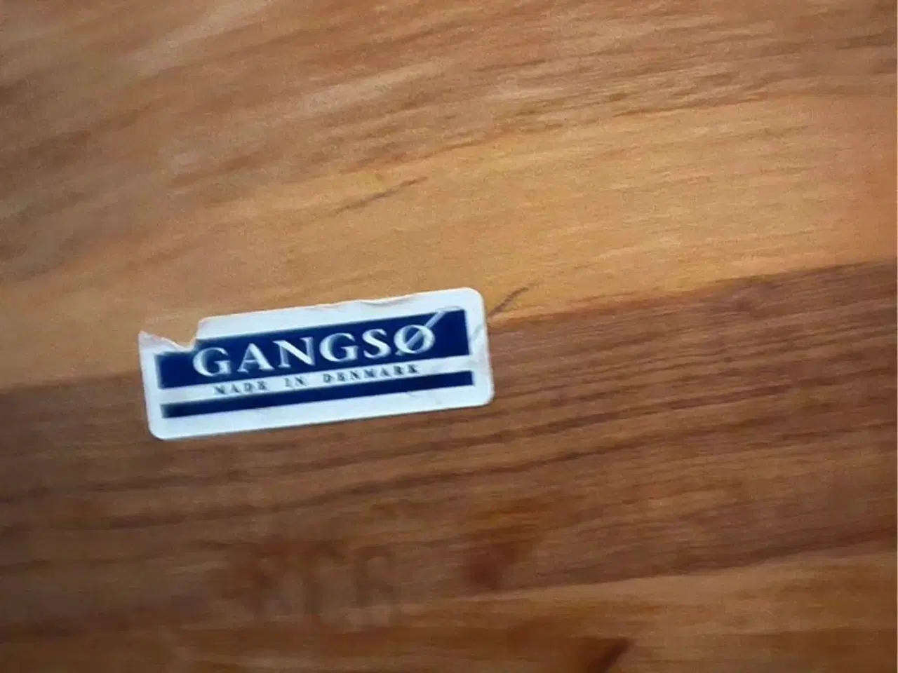 Billede 3 - Flot spisebordssæt i massiv kirsebærtræ – Gangsø