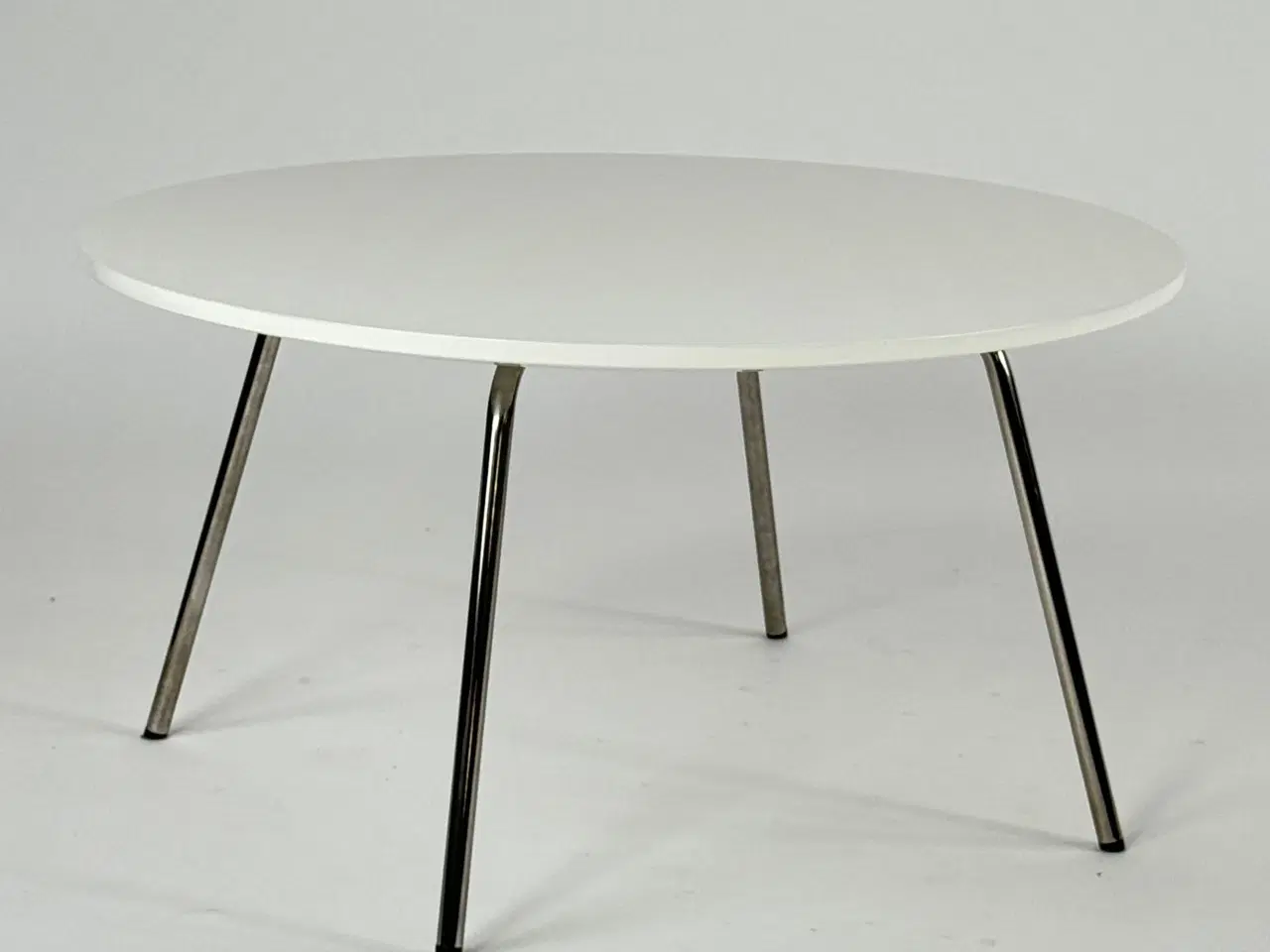 Billede 1 - Gribskov Inventarsnedkeri Sofabord – Hvid/Krom